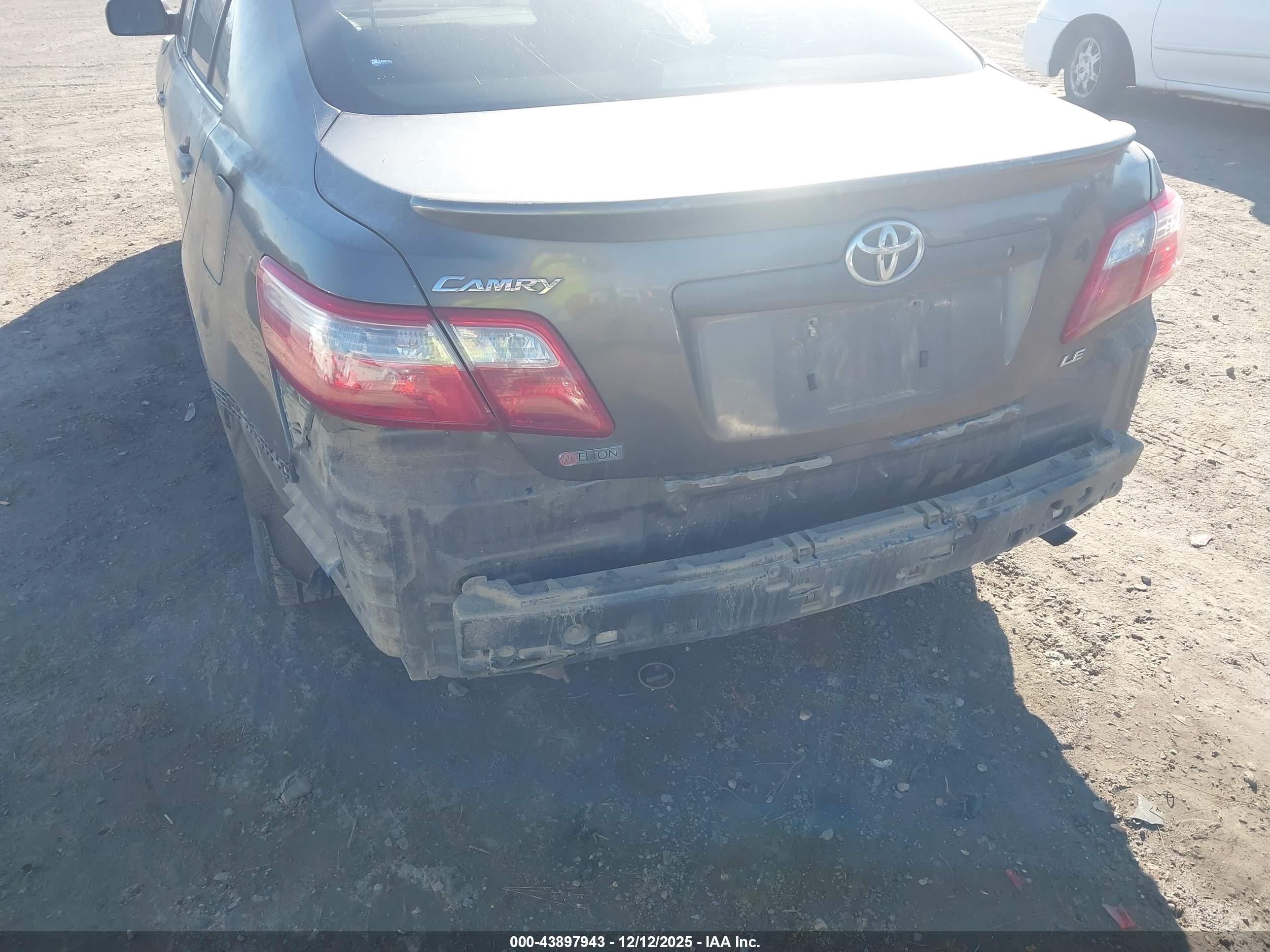 TOYOTA CAMRY image 6