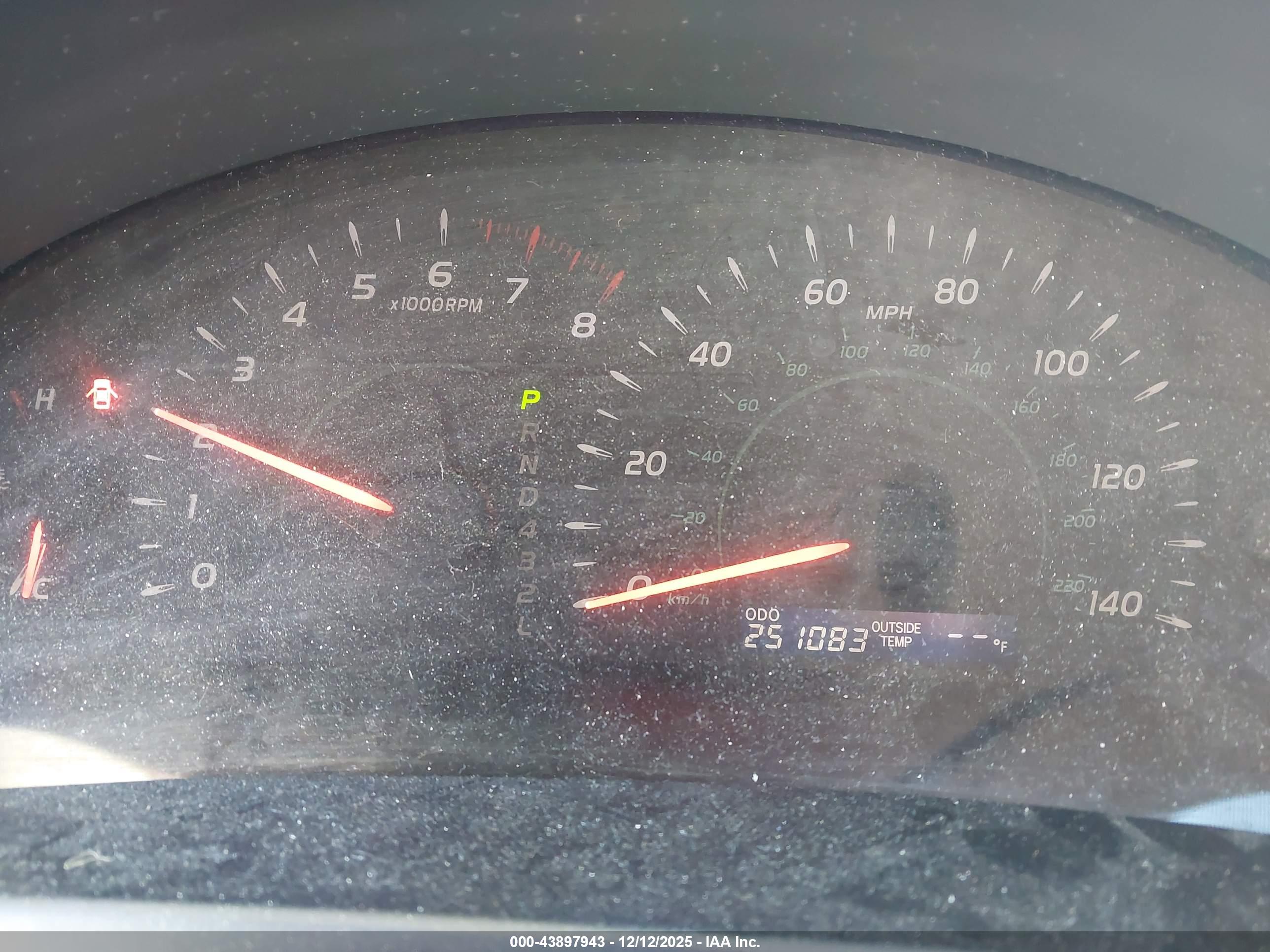 TOYOTA CAMRY image 7
