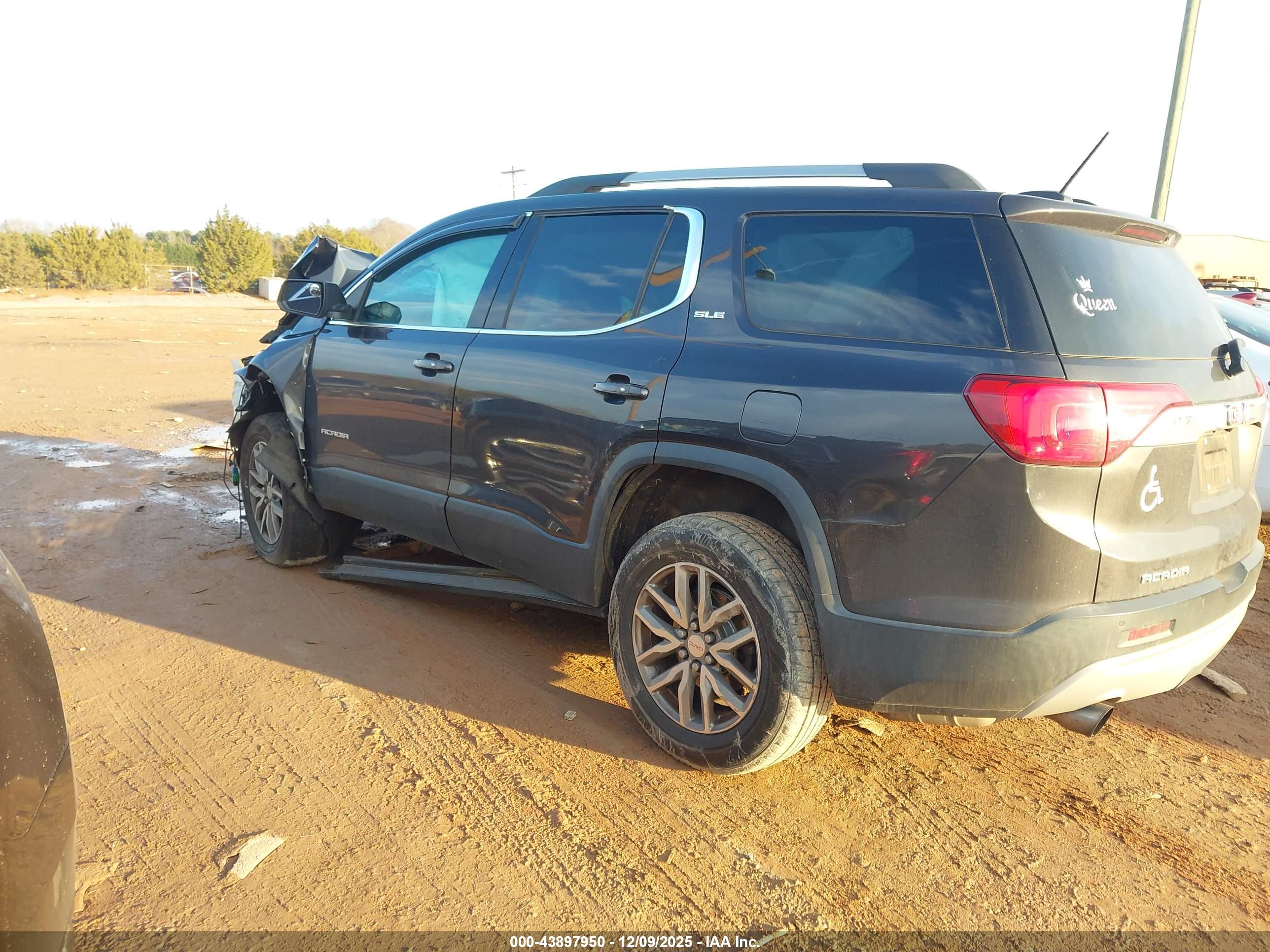 GMC ACADIA image 3