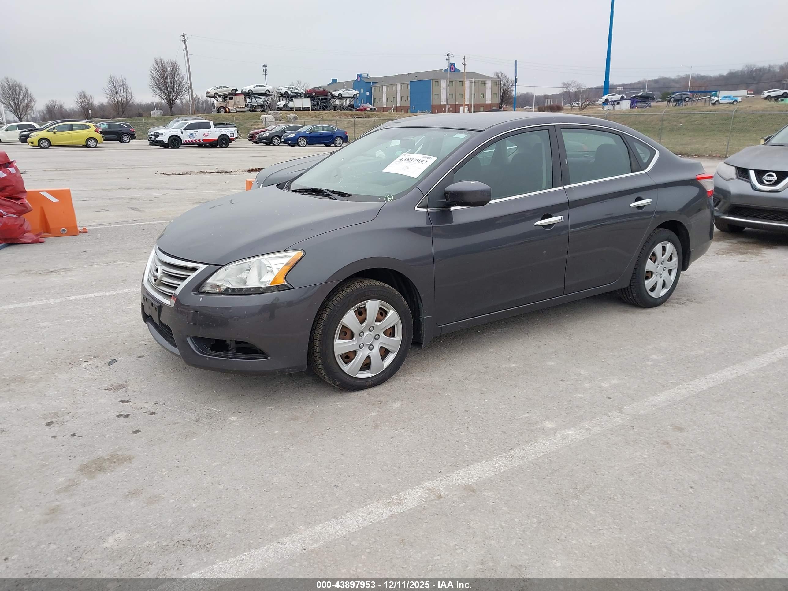 NISSAN SENTRA image 2