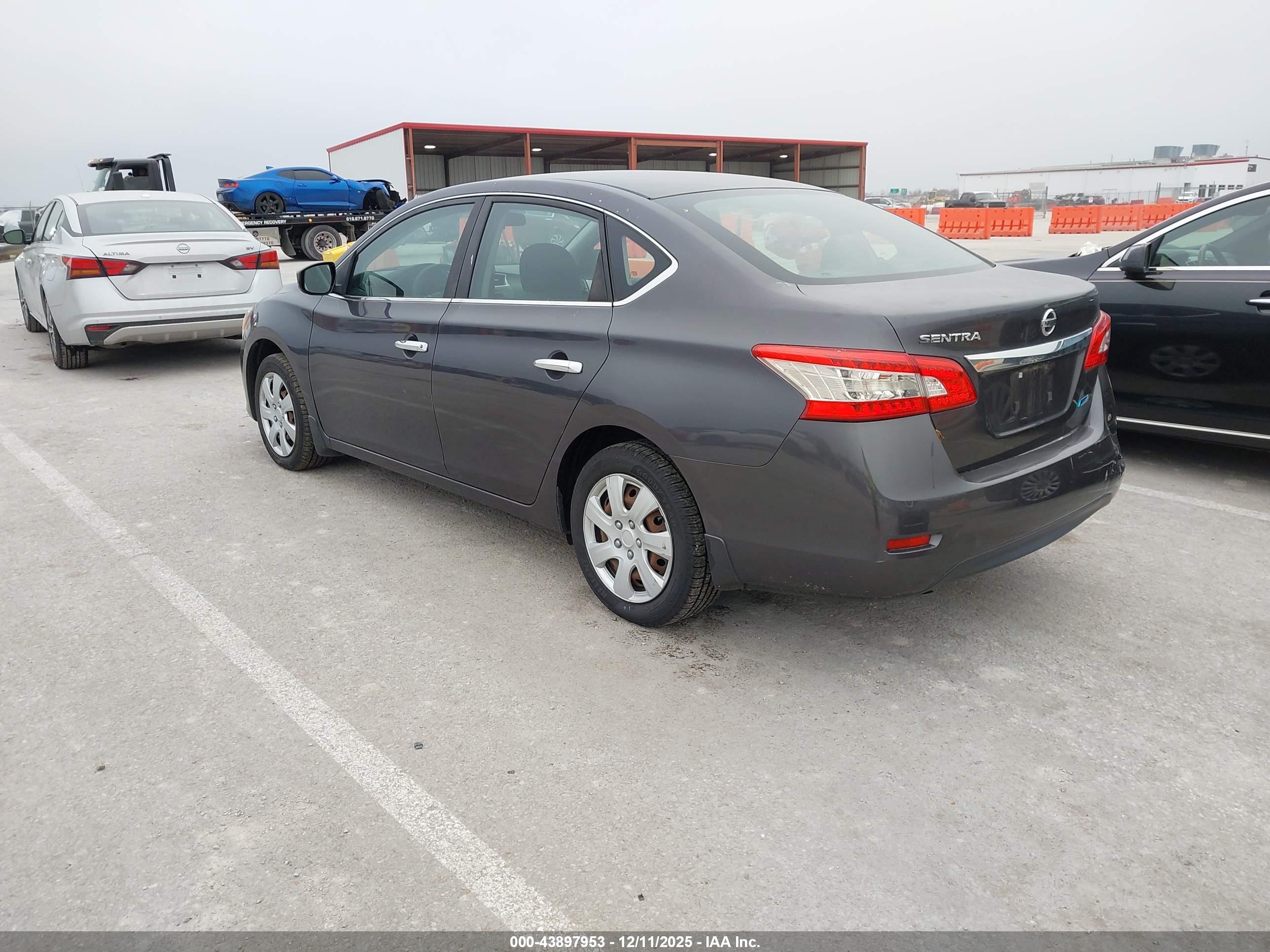 NISSAN SENTRA image 3