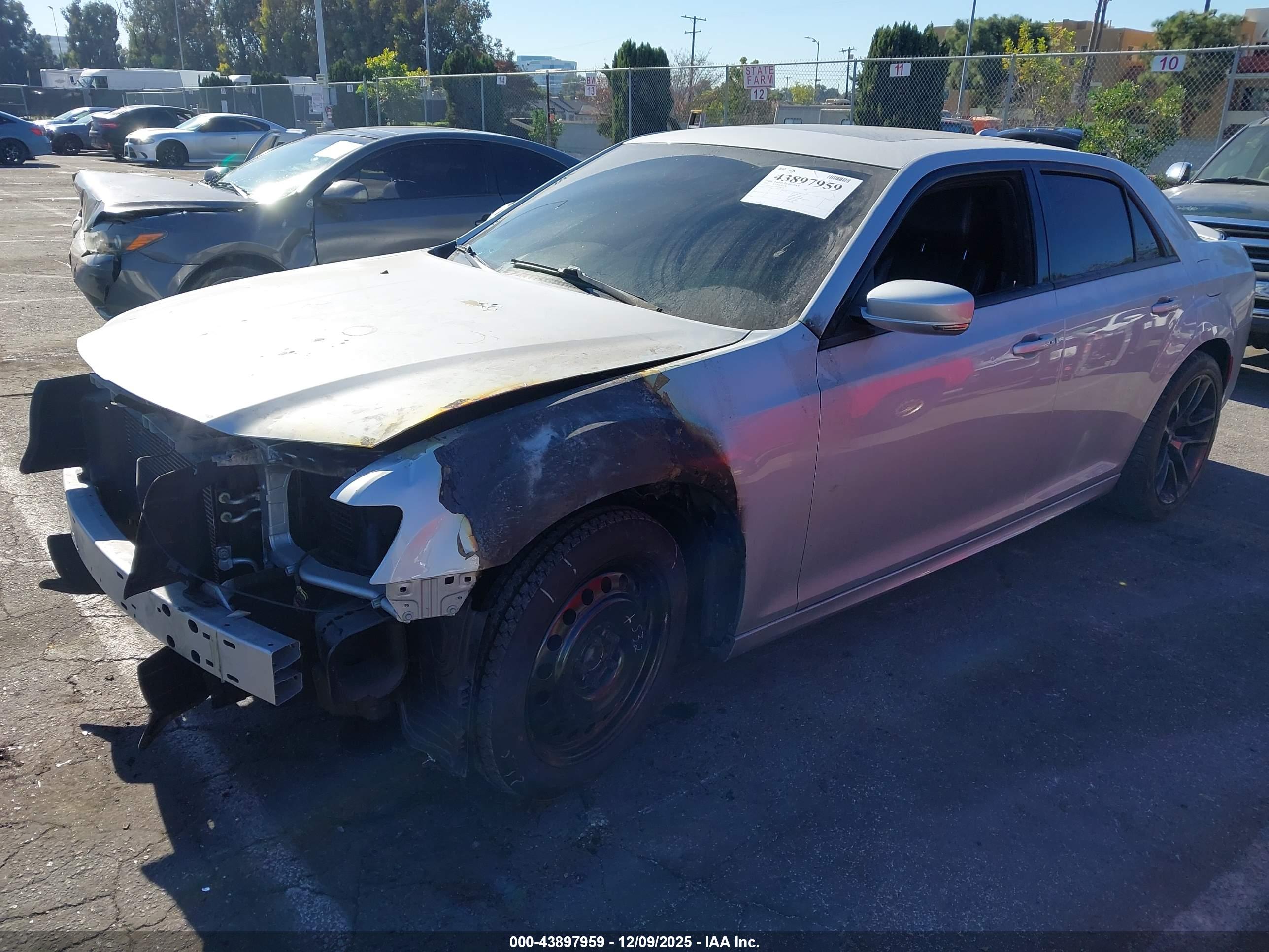 CHRYSLER 300 image 2