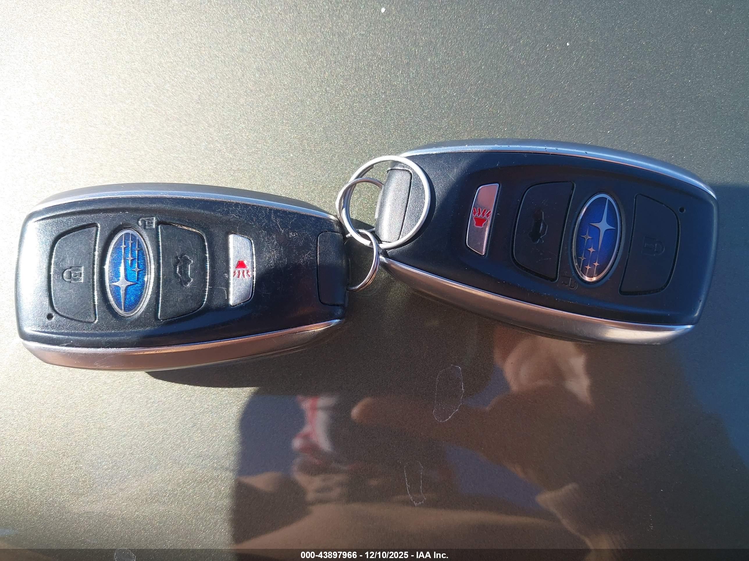 SUBARU OUTBACK image 11