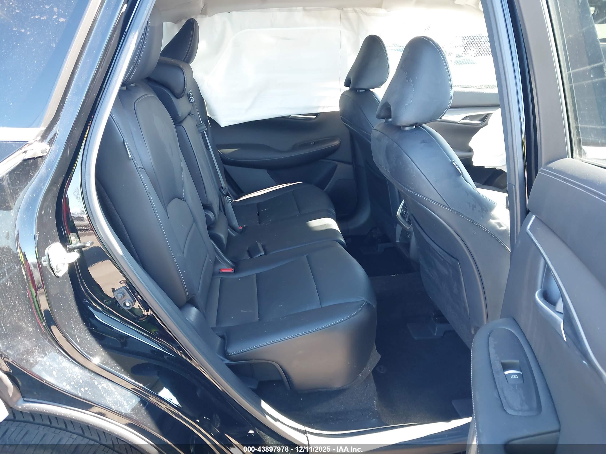 INFINITI QX50 image 8