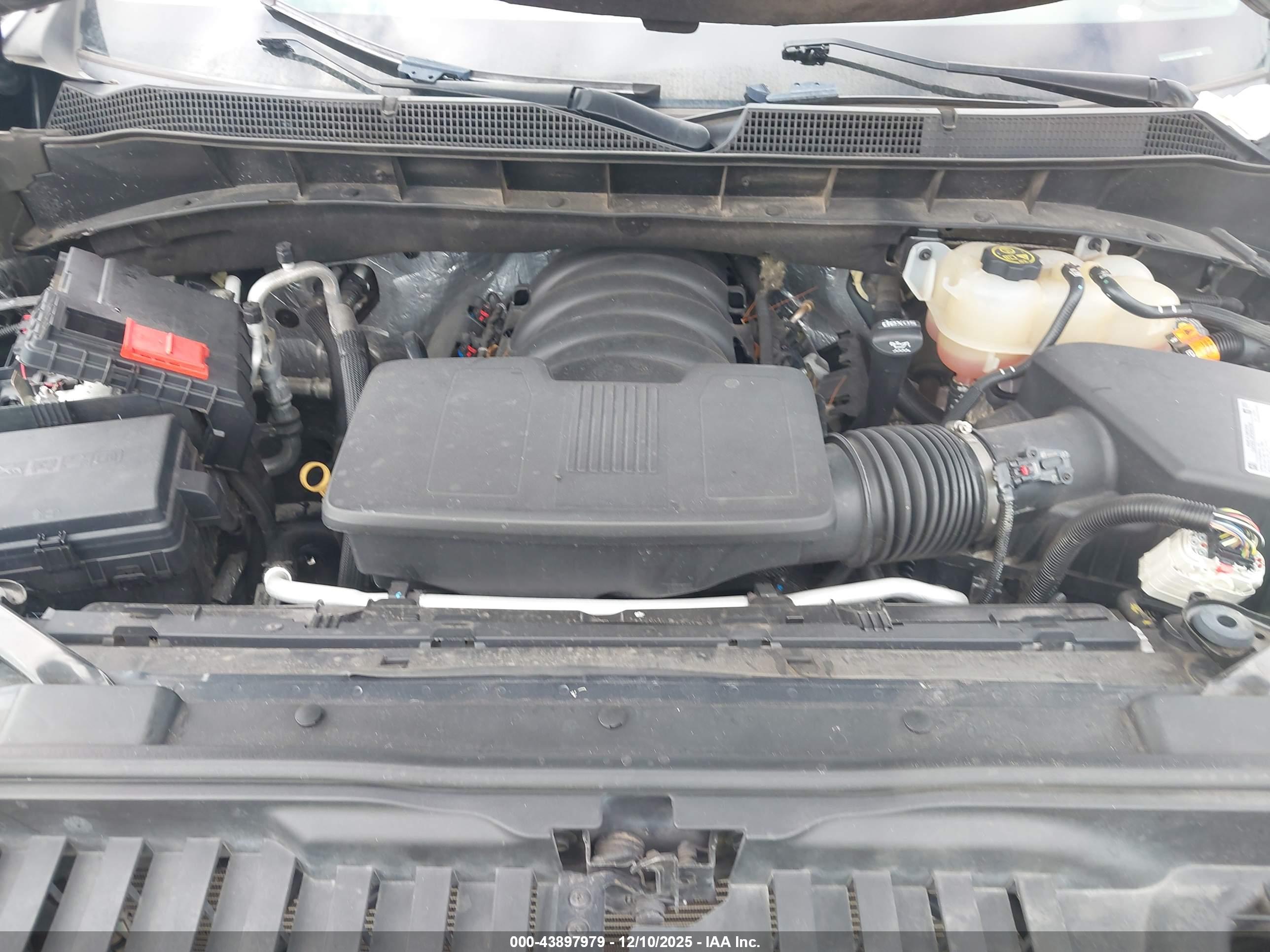 CHEVROLET SILVERADO image 10