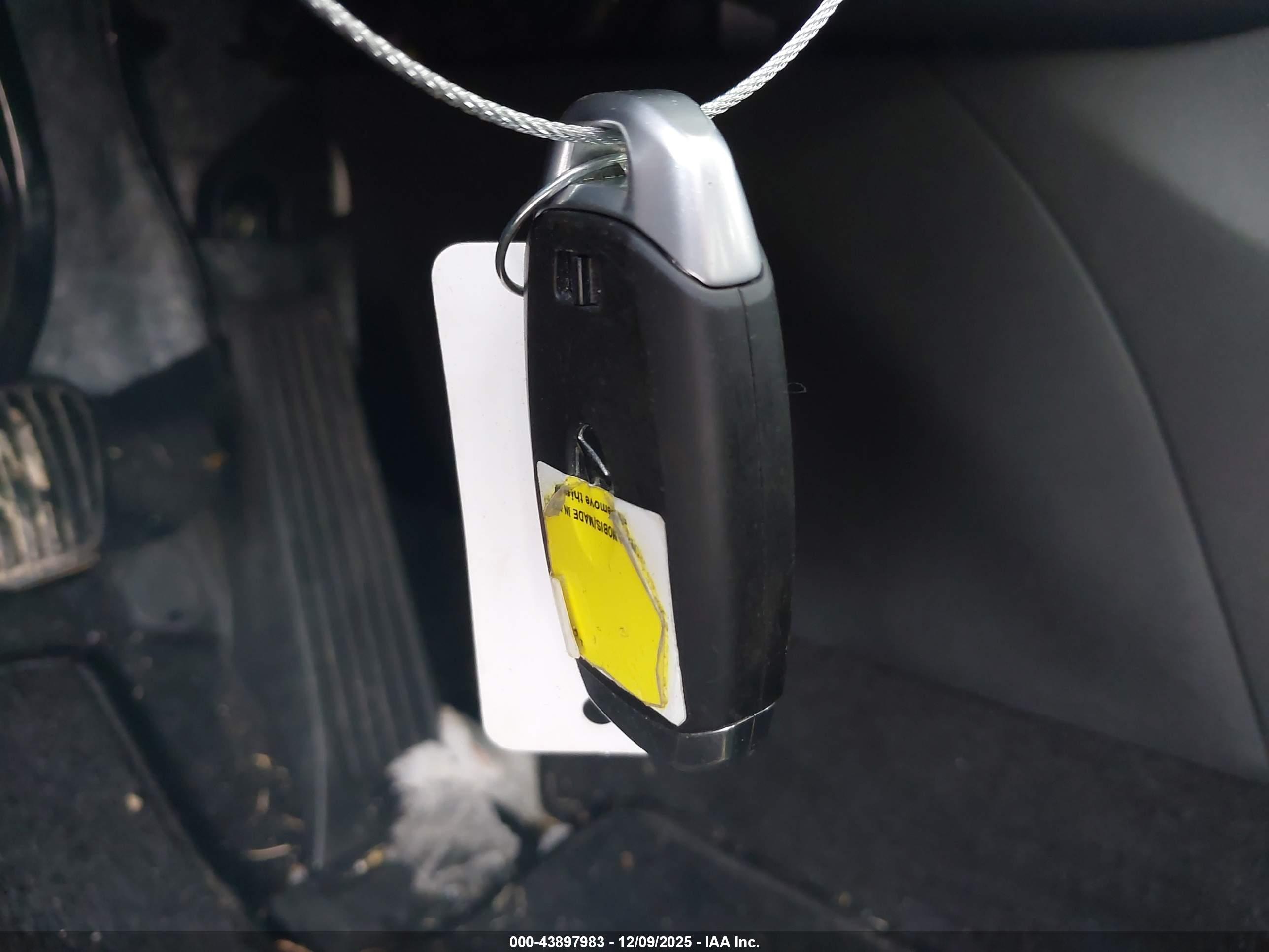 HYUNDAI SANTA image 11