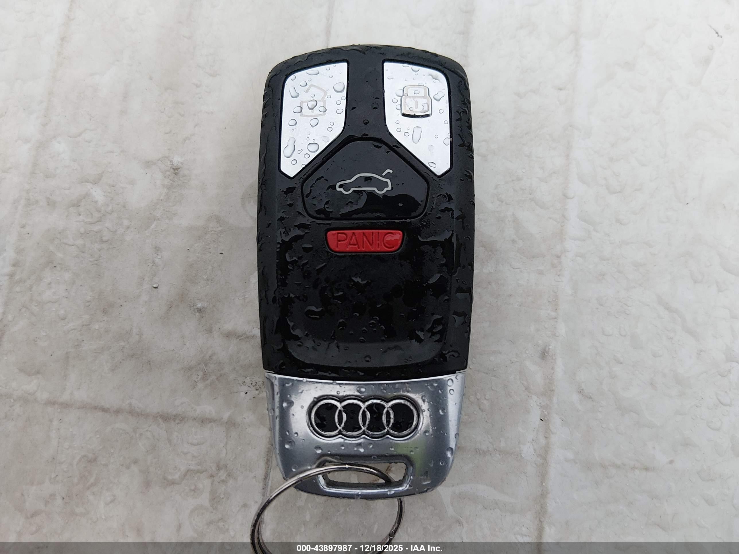 AUDI A4 image 11