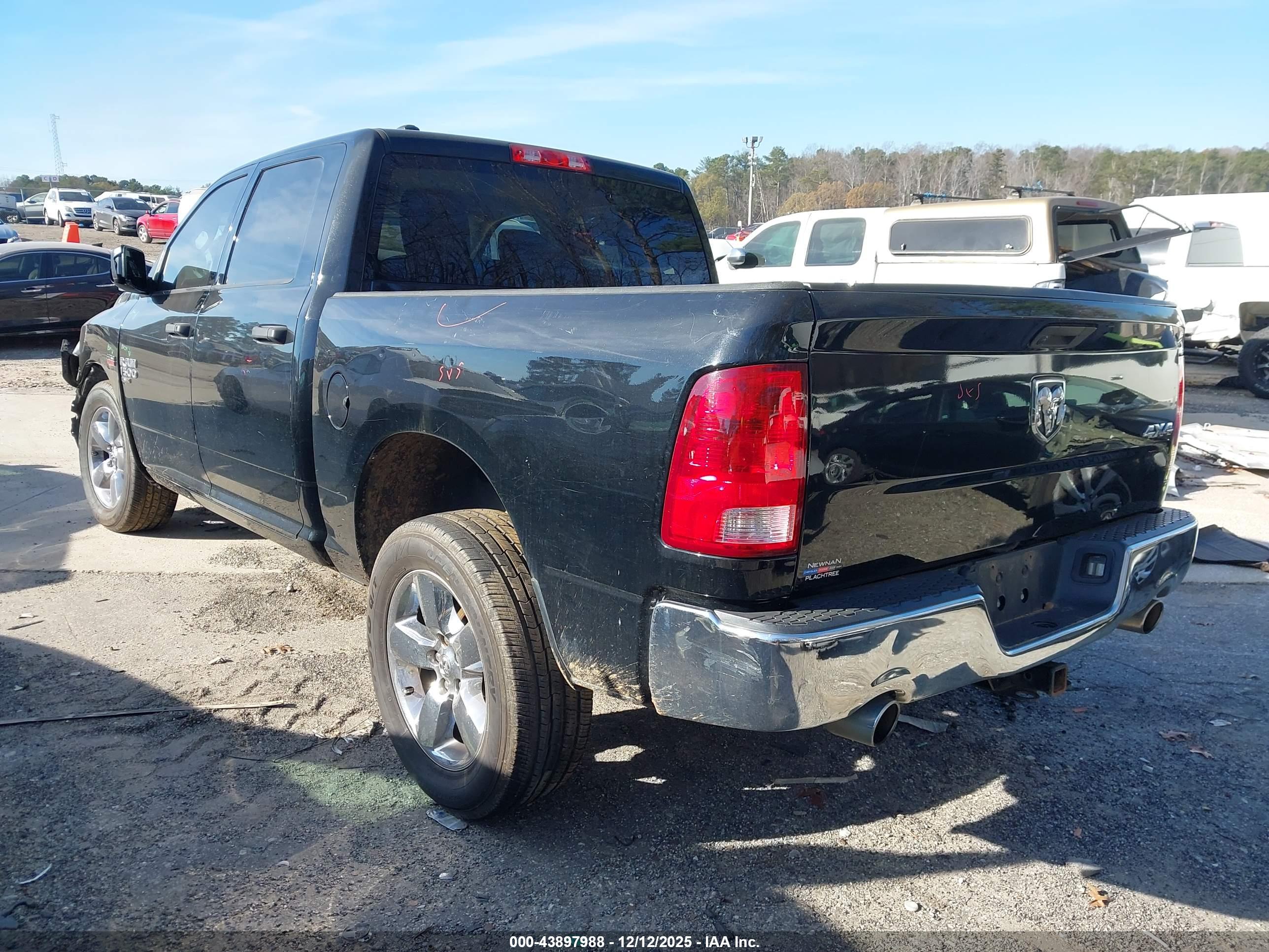 RAM 1500 image 3