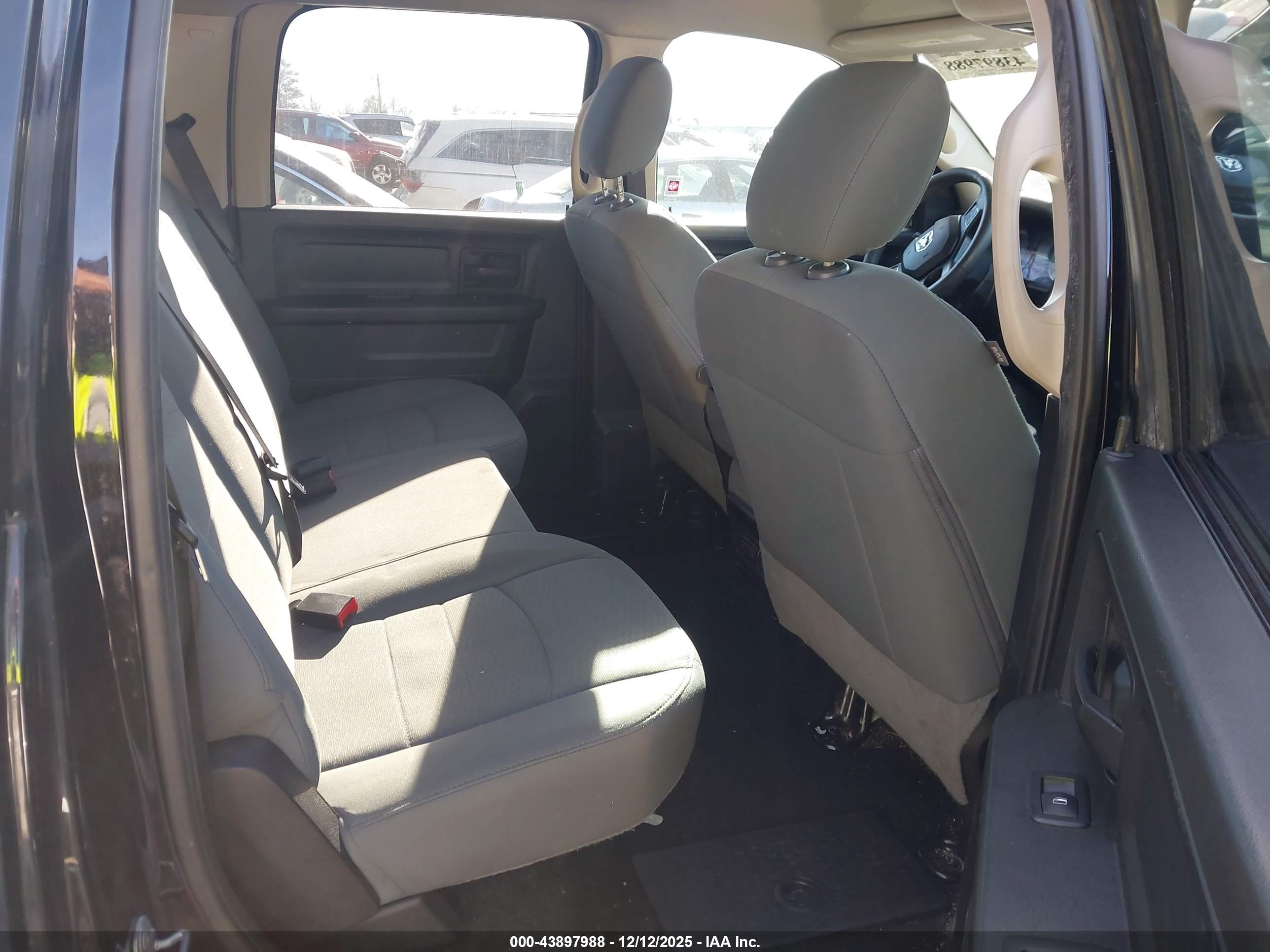 RAM 1500 image 8