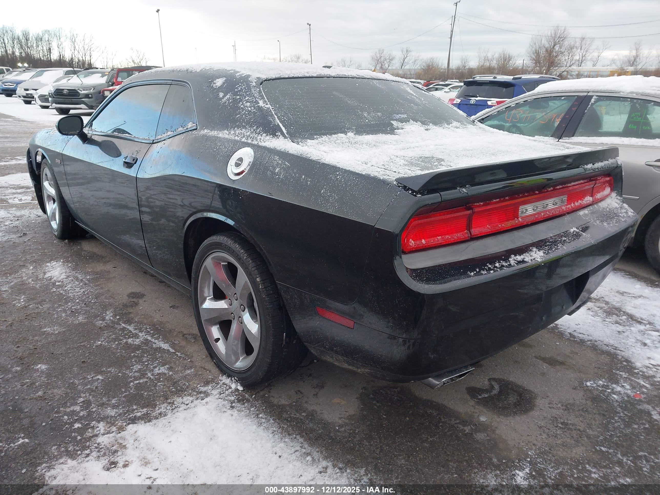 DODGE CHALLENGER image 3