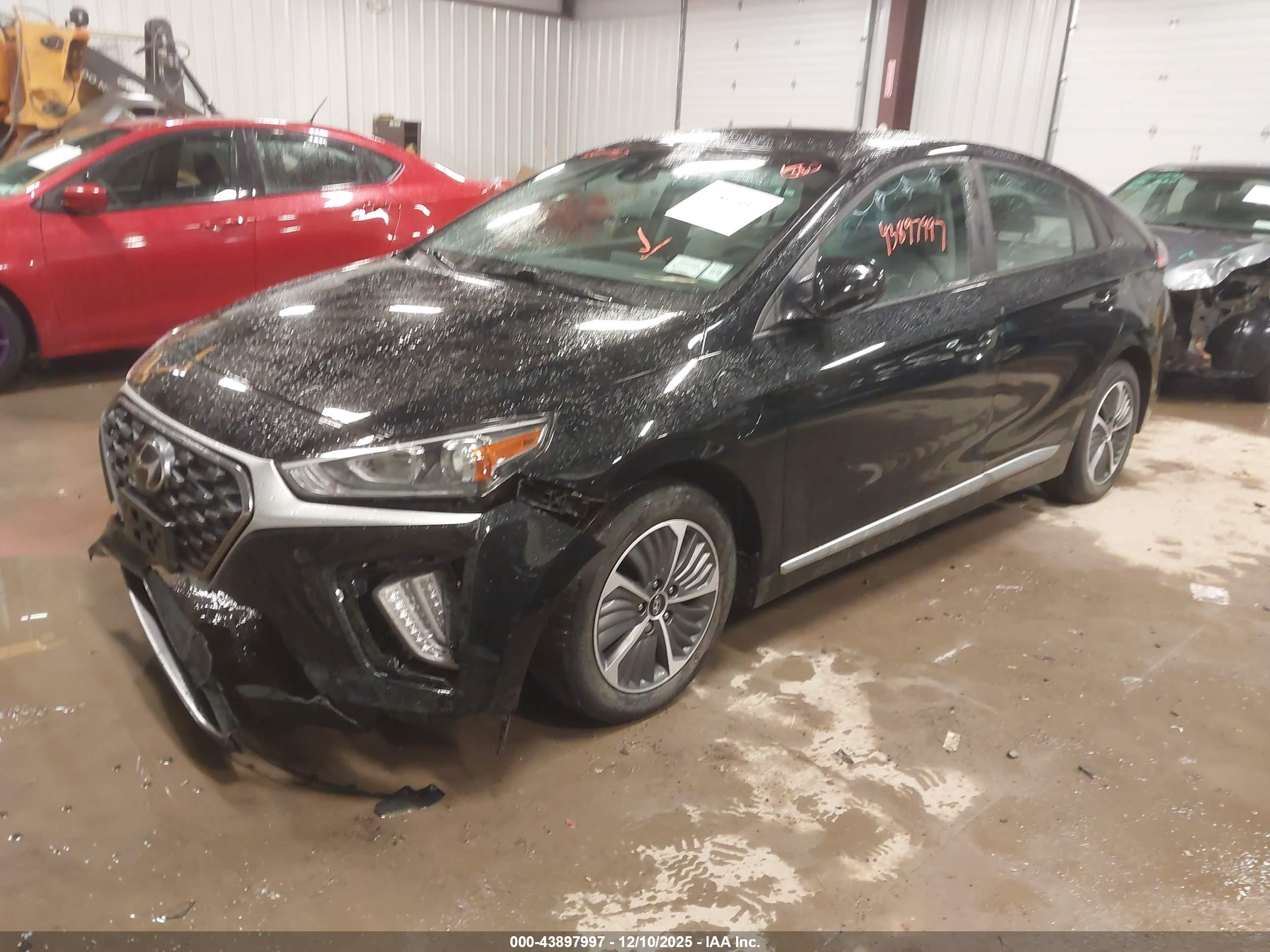HYUNDAI IONIQ image 2