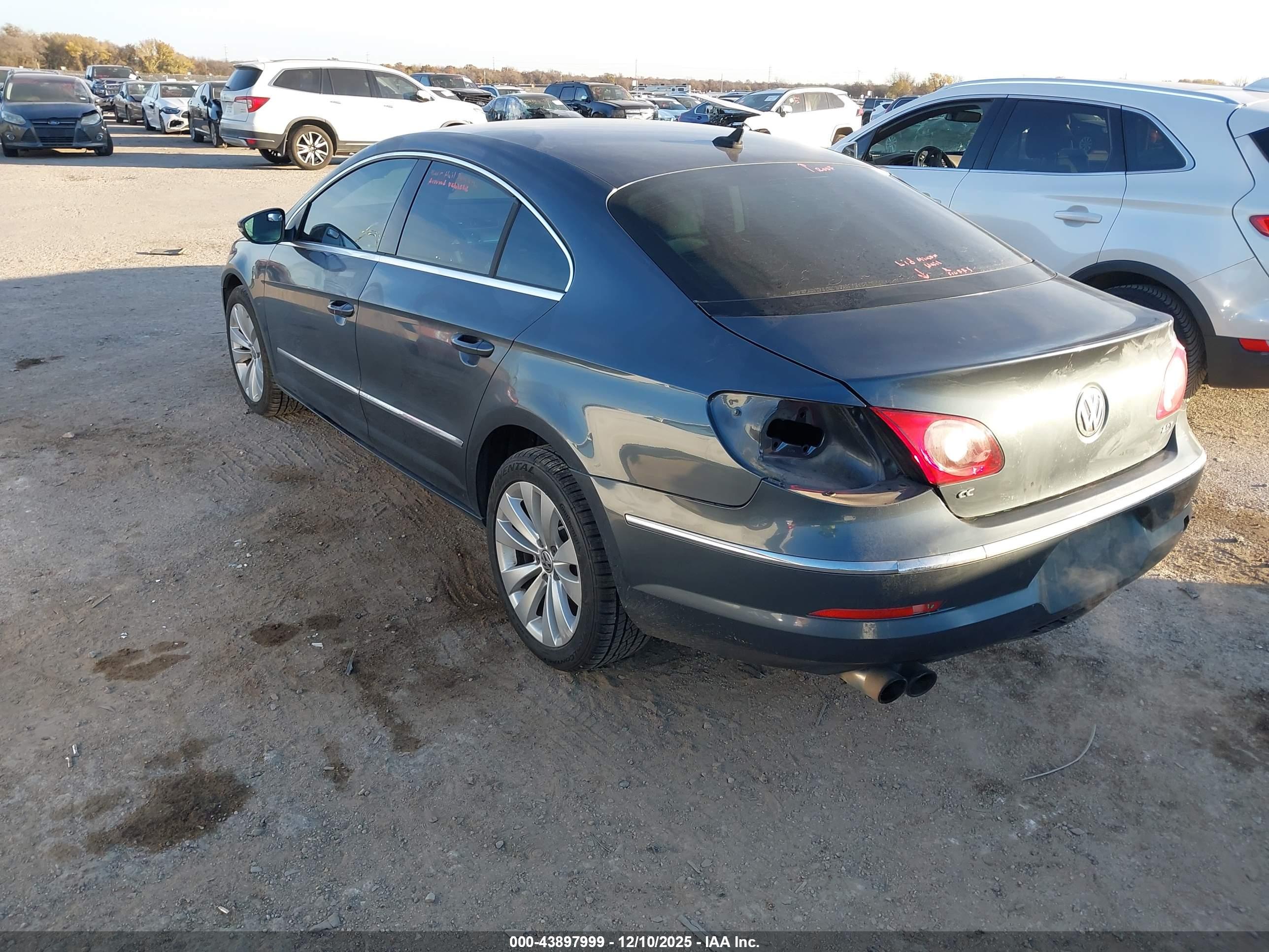 VOLKSWAGEN CC image 3
