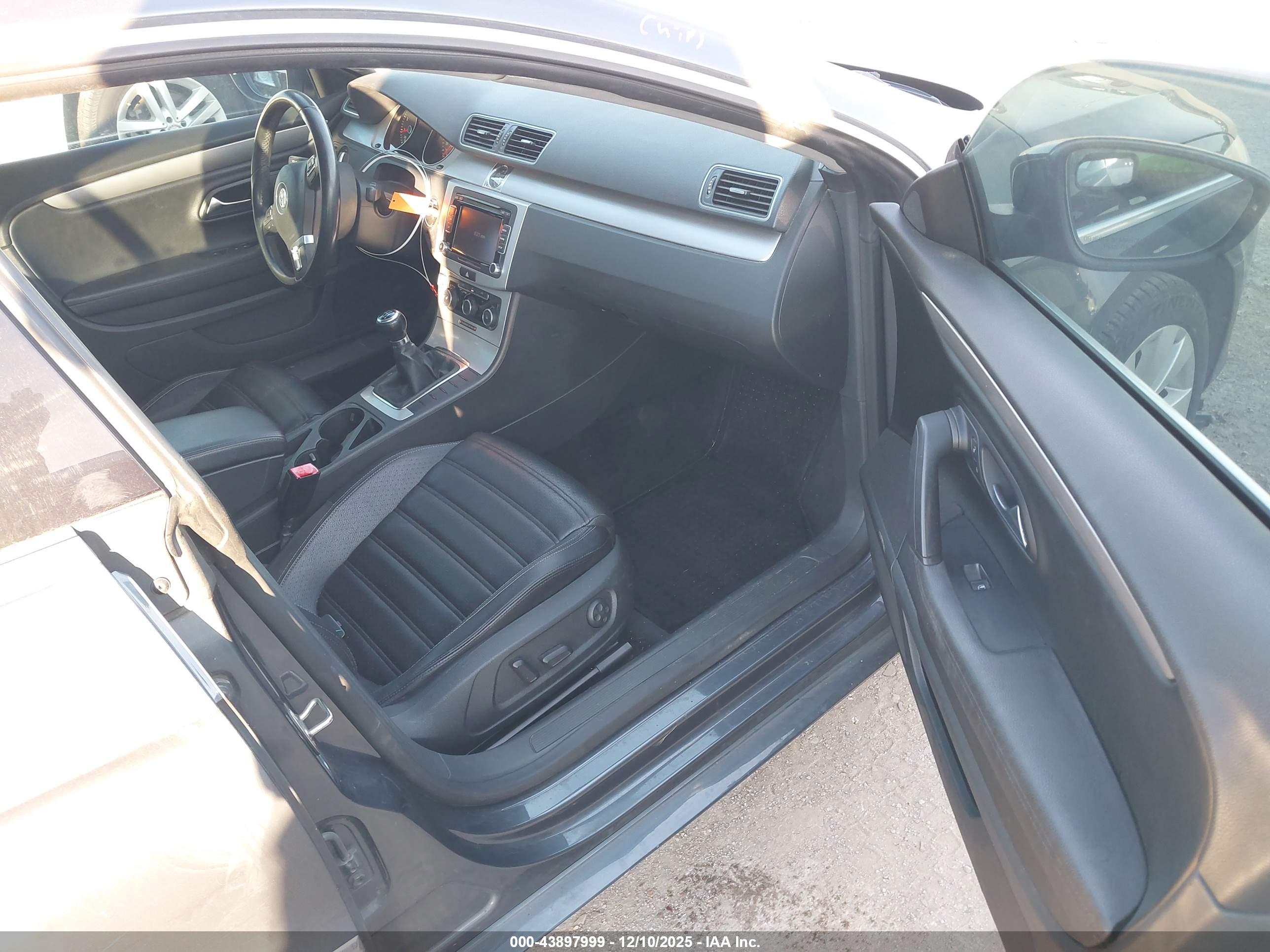 VOLKSWAGEN CC image 5