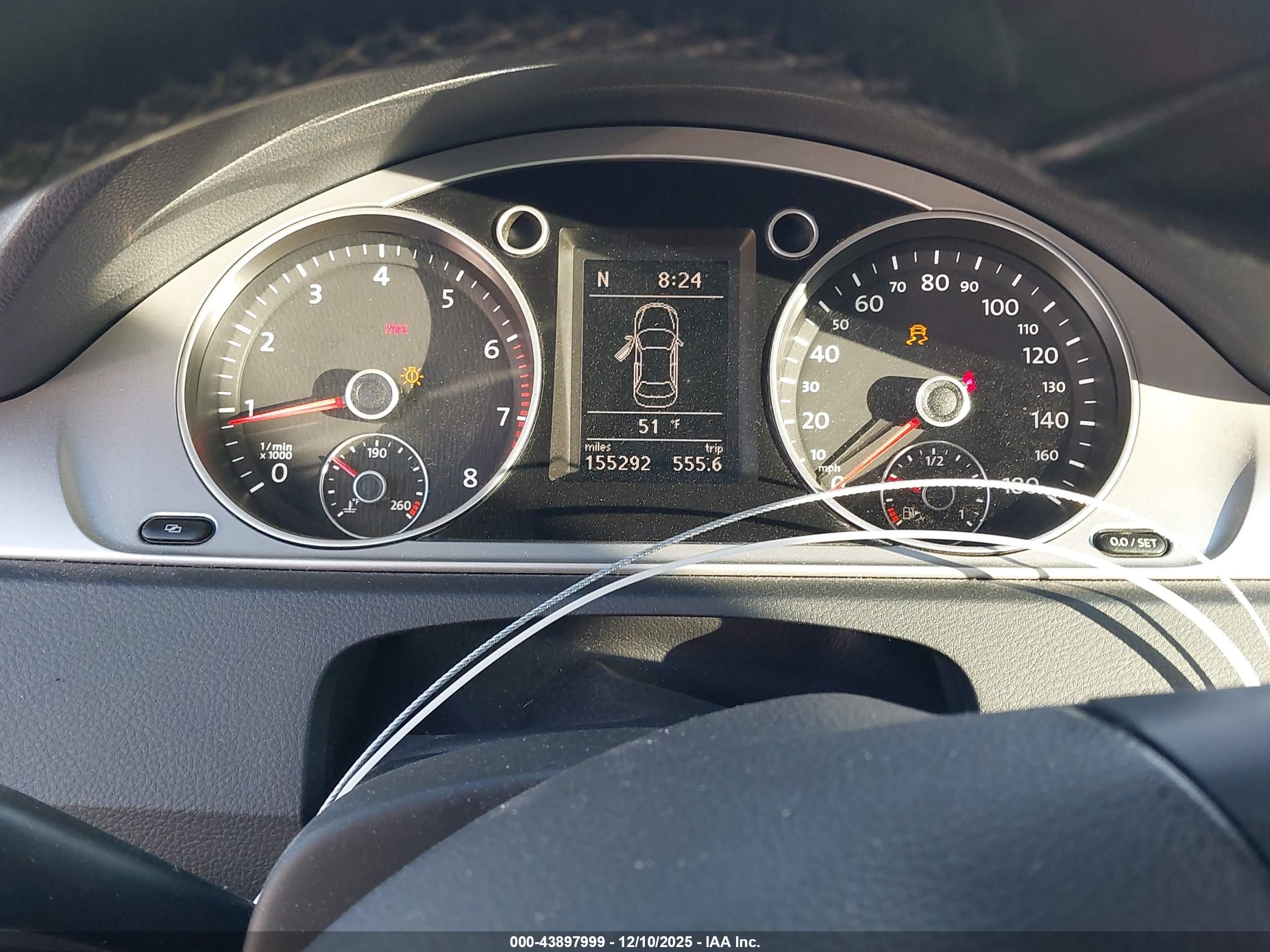 VOLKSWAGEN CC image 7