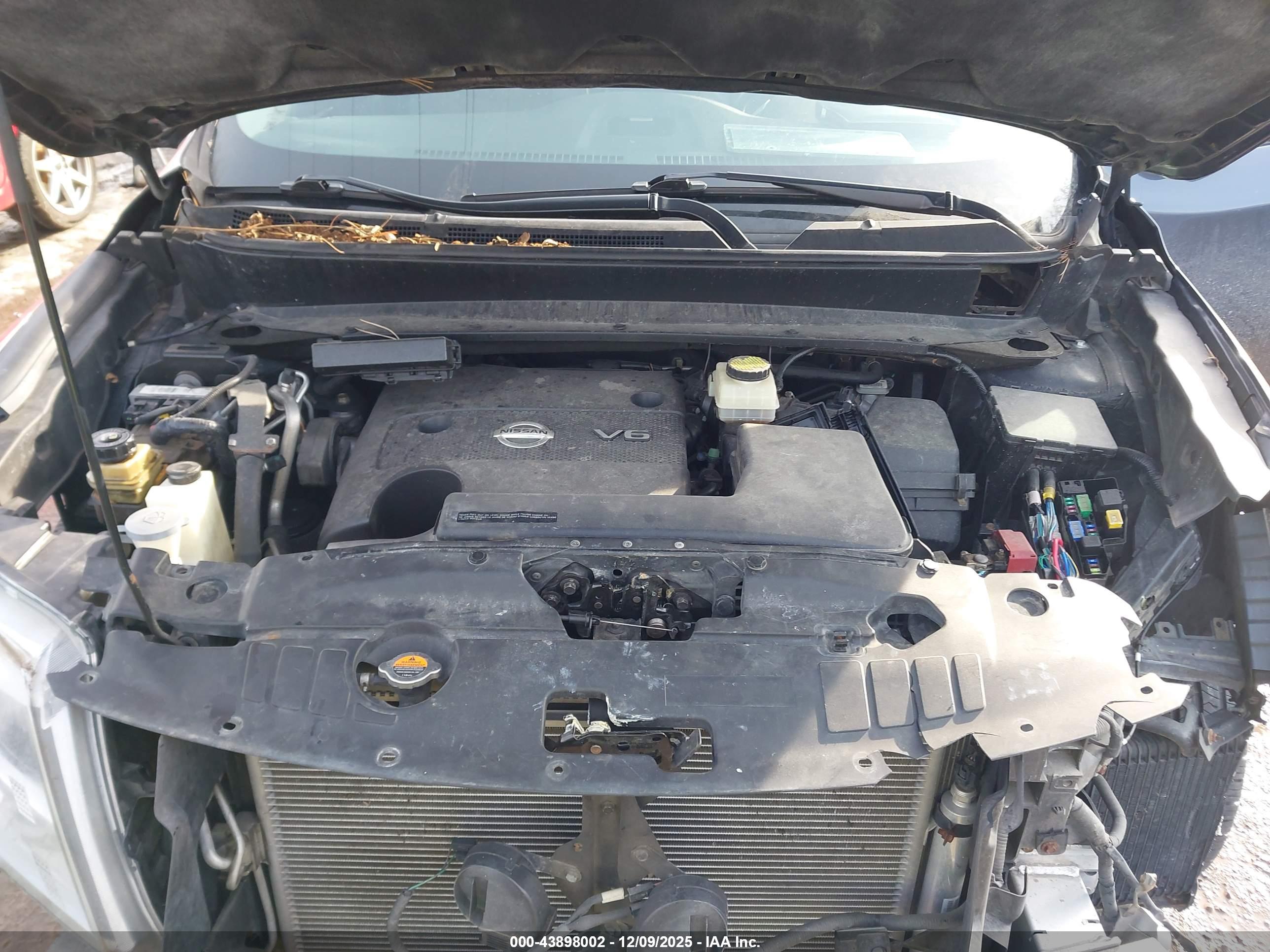 NISSAN PATHFINDER image 10