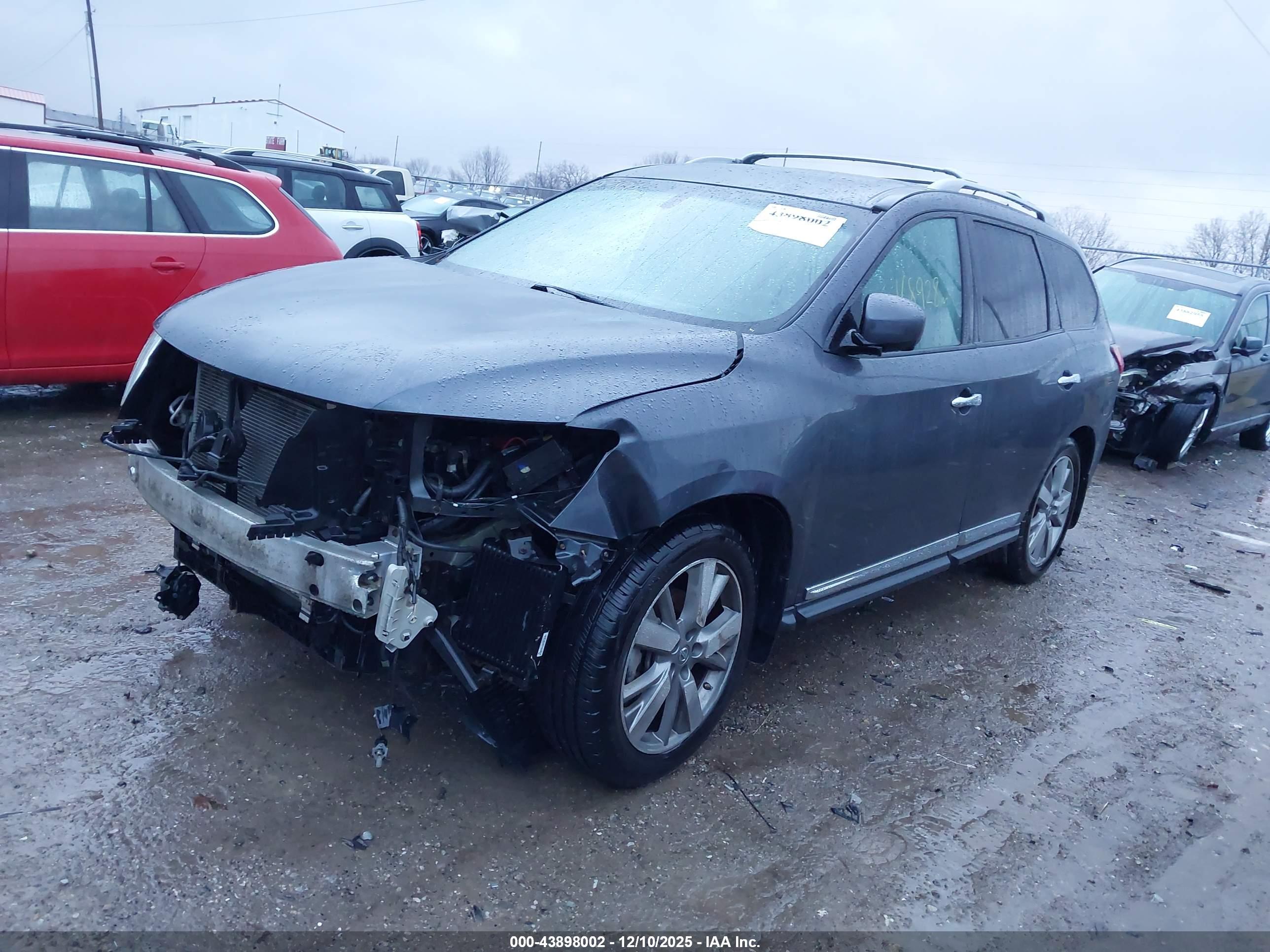 NISSAN PATHFINDER image 2