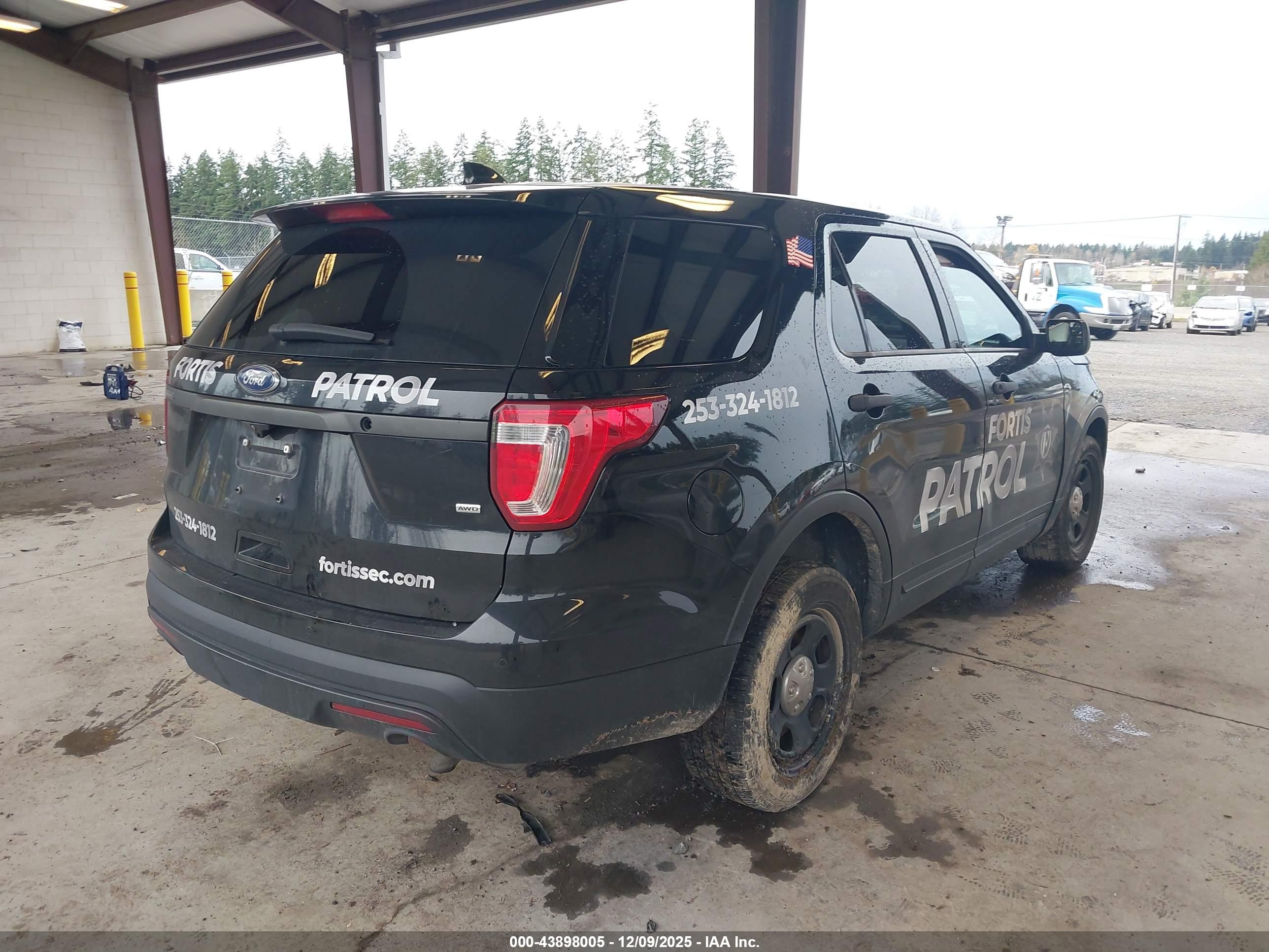 FORD UTILITY image 4