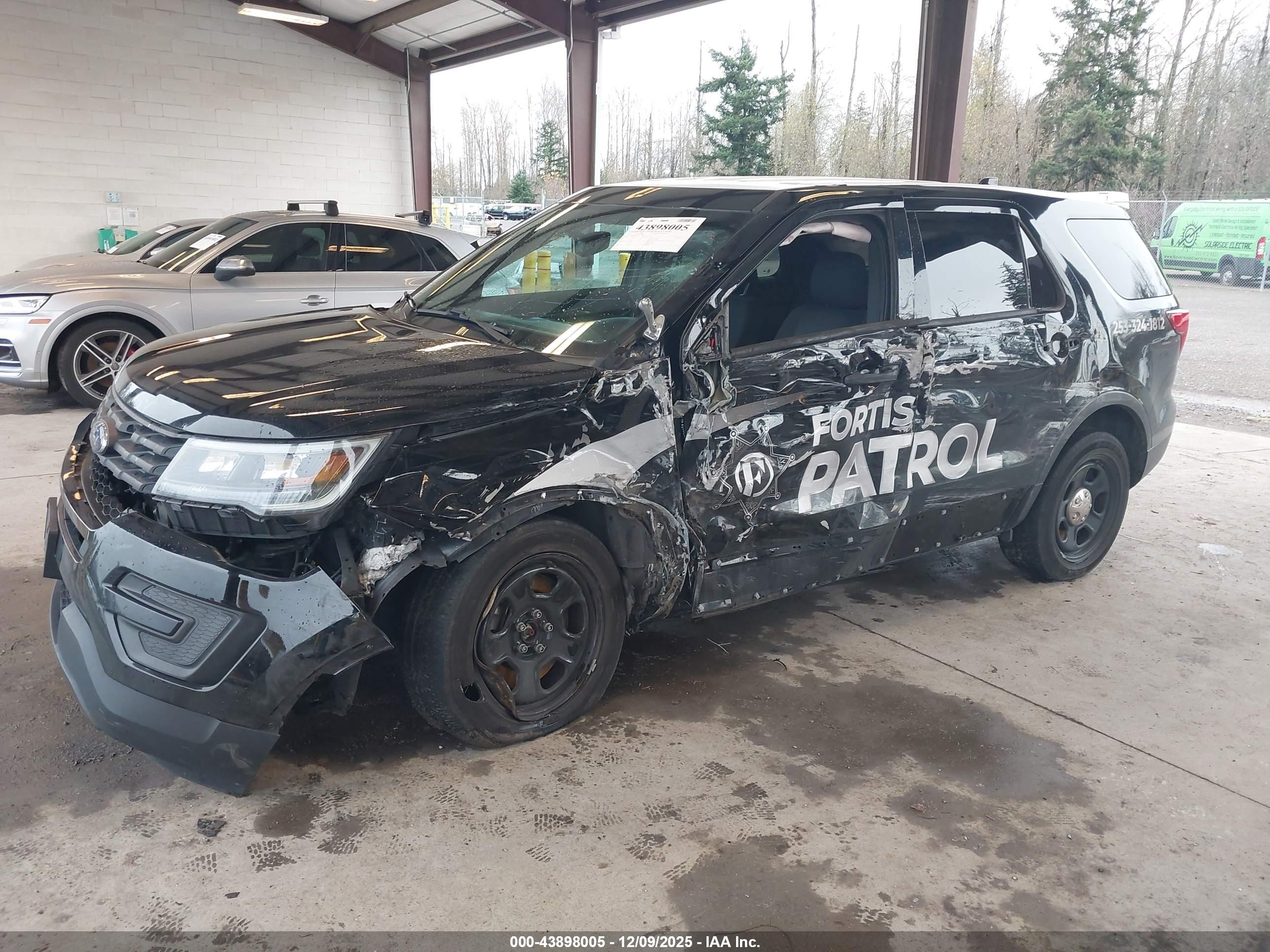FORD UTILITY image 6