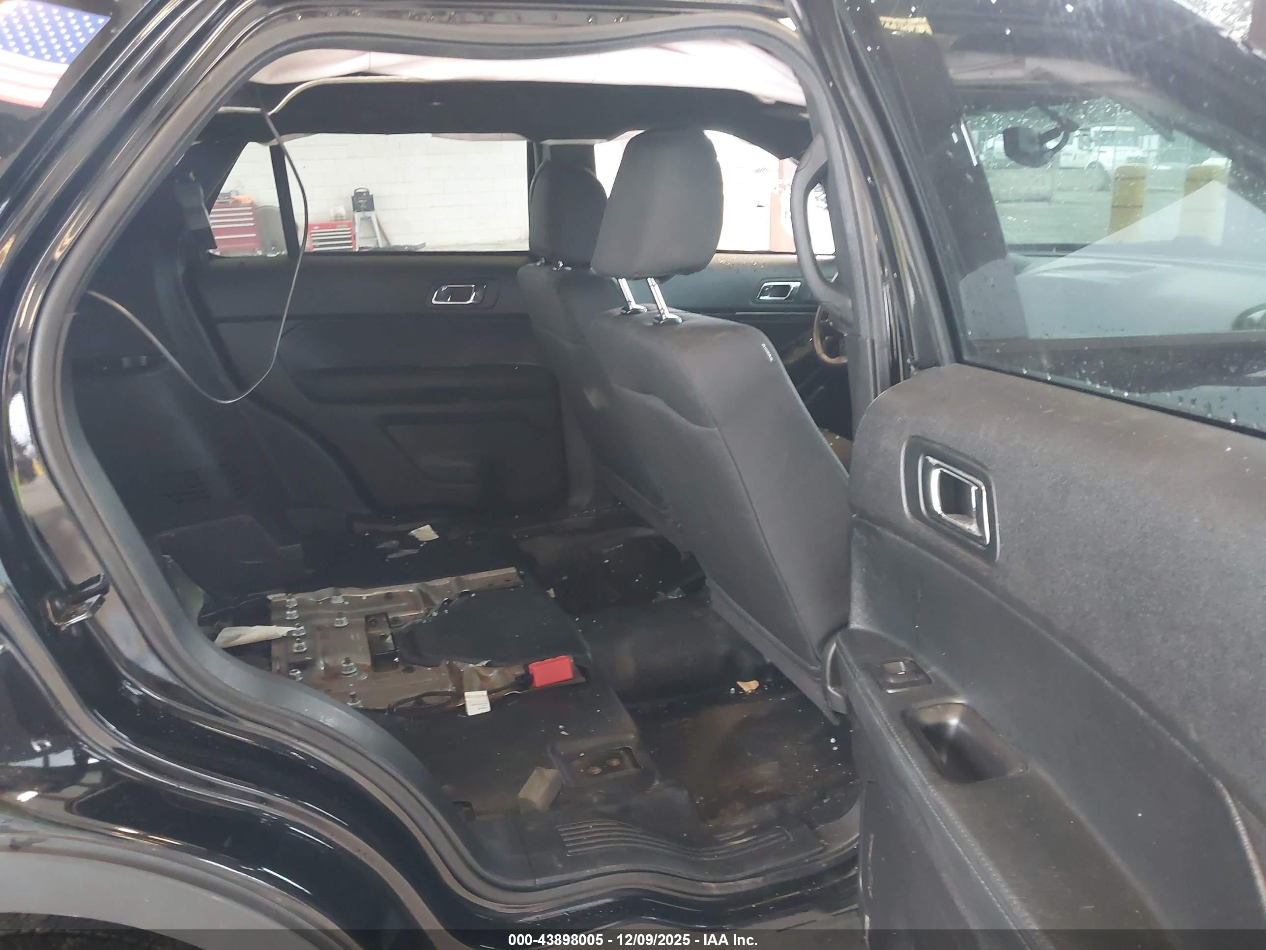 FORD UTILITY image 8