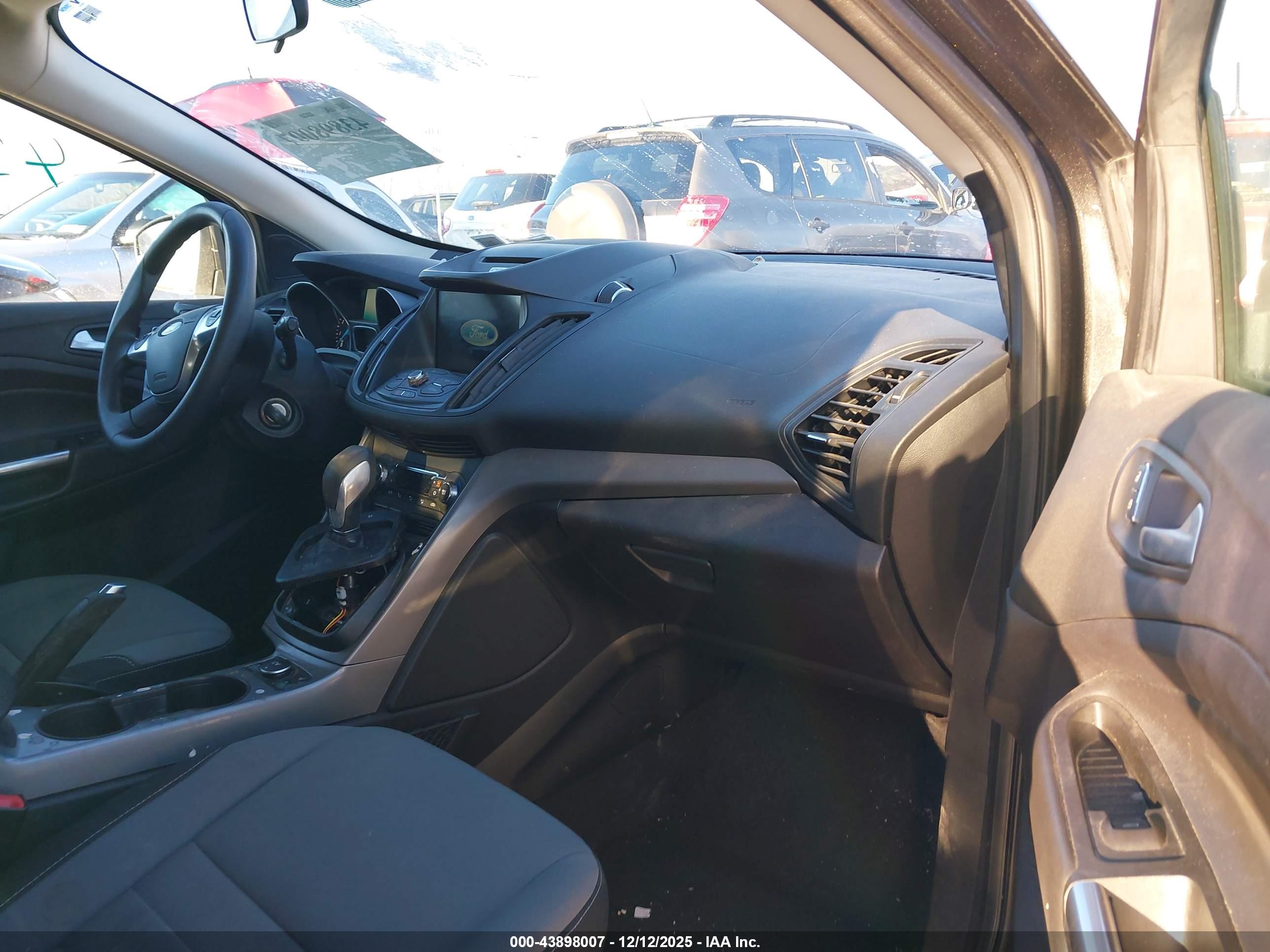 FORD ESCAPE image 5