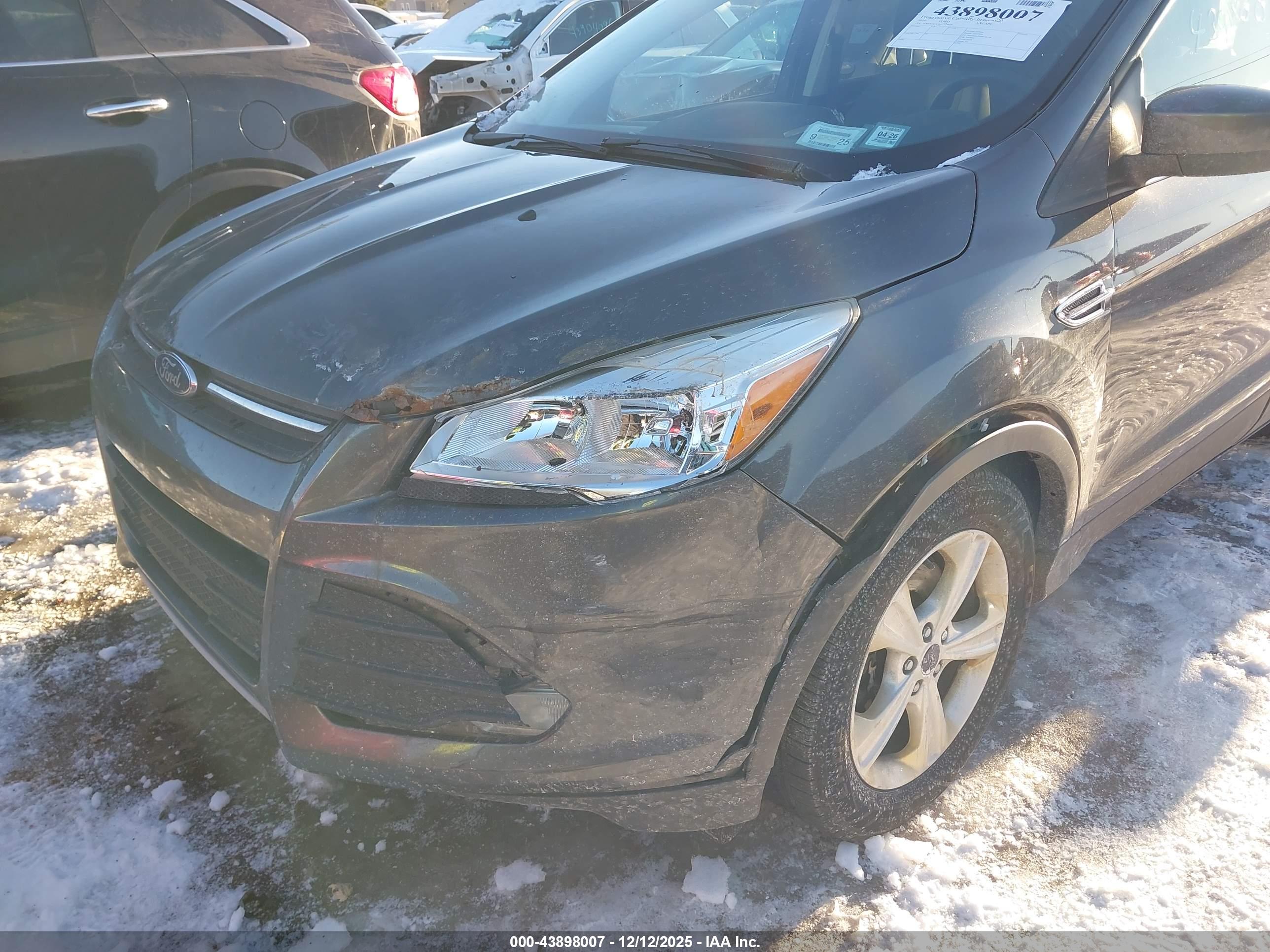 FORD ESCAPE image 6