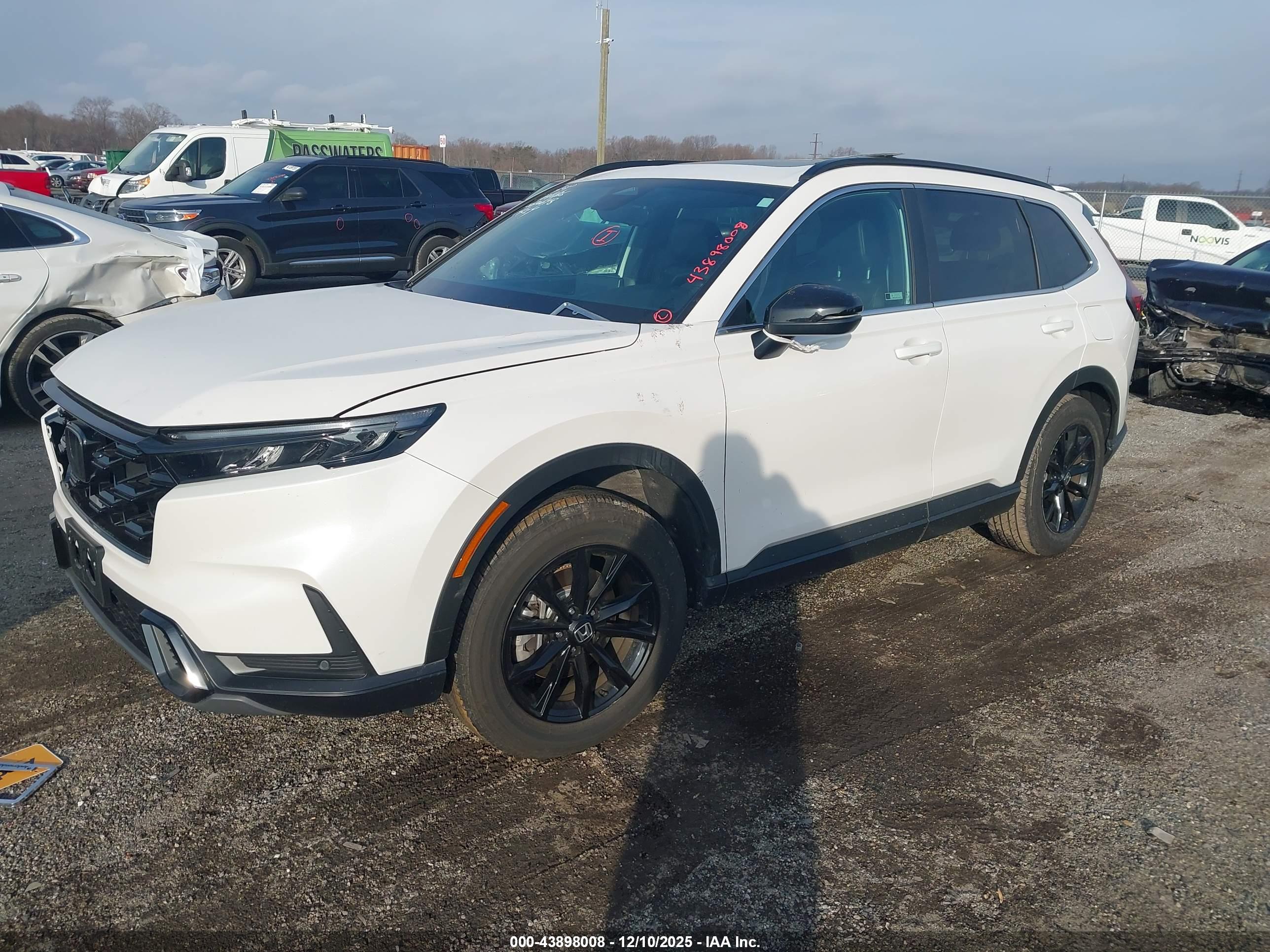HONDA CR-V image 2