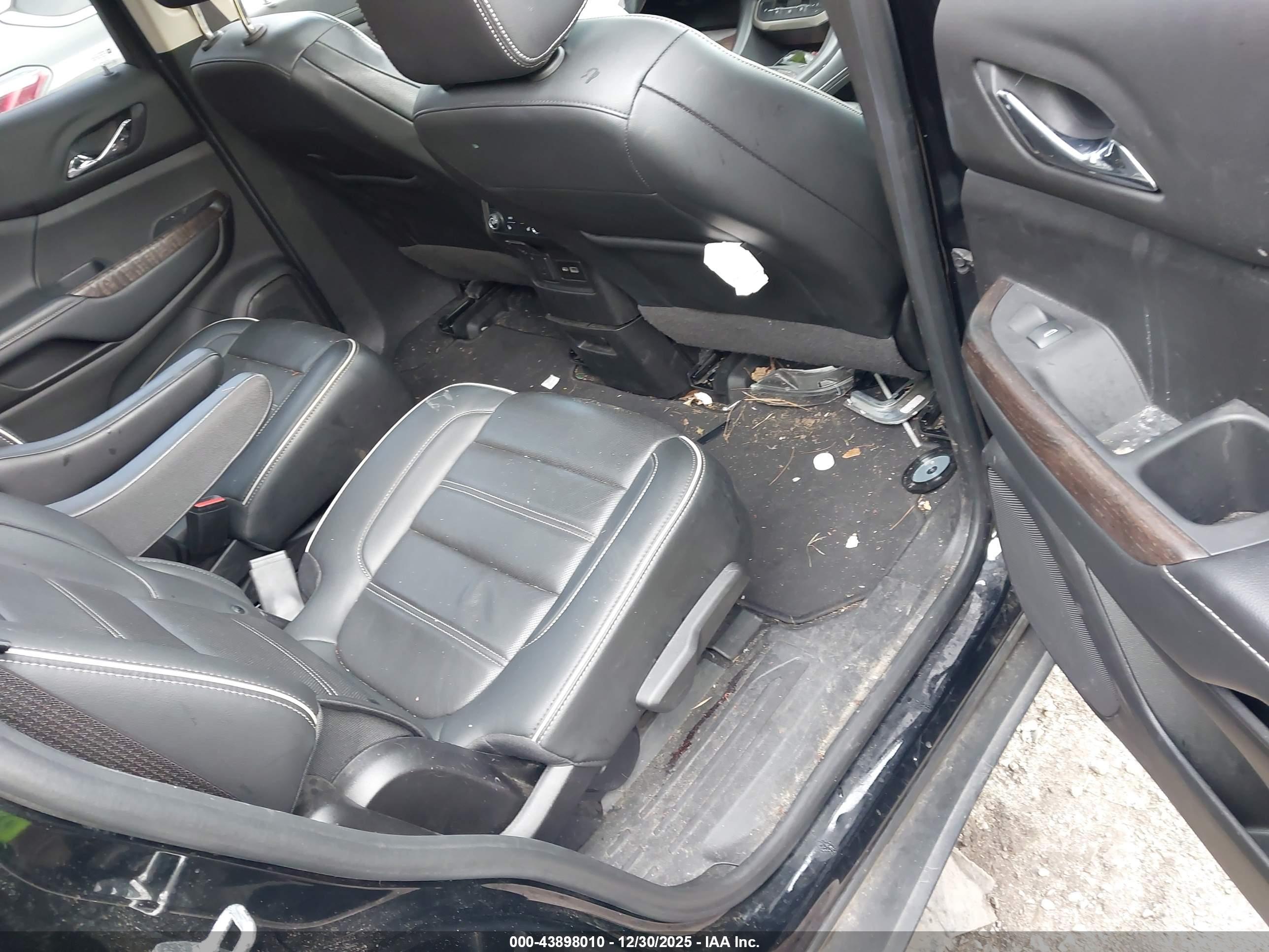 GMC ACADIA image 8