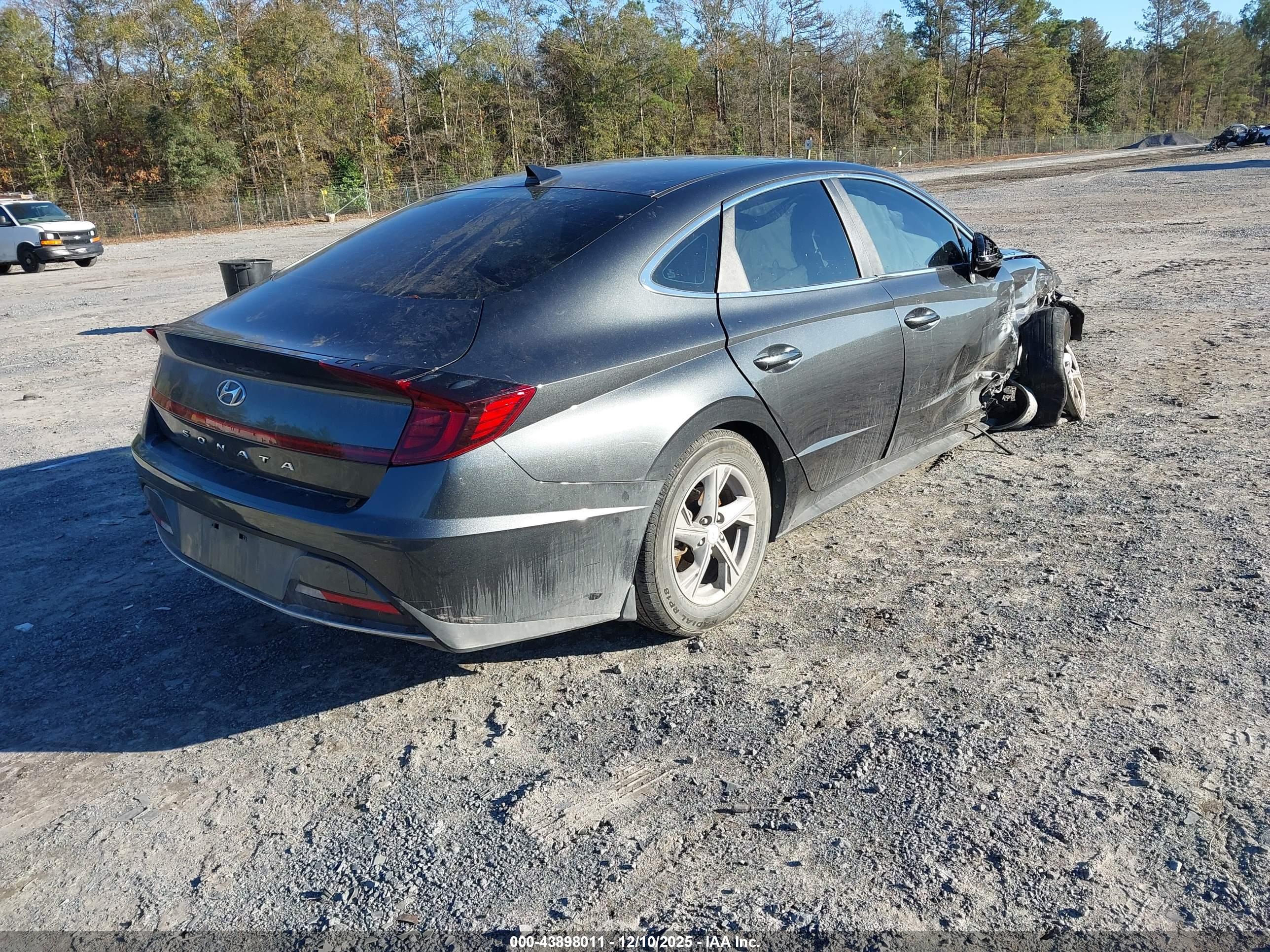 HYUNDAI SONATA image 4