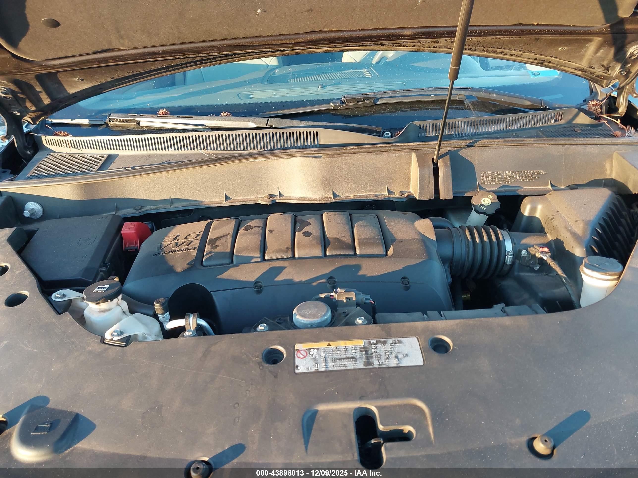 CHEVROLET TRAVERSE image 10