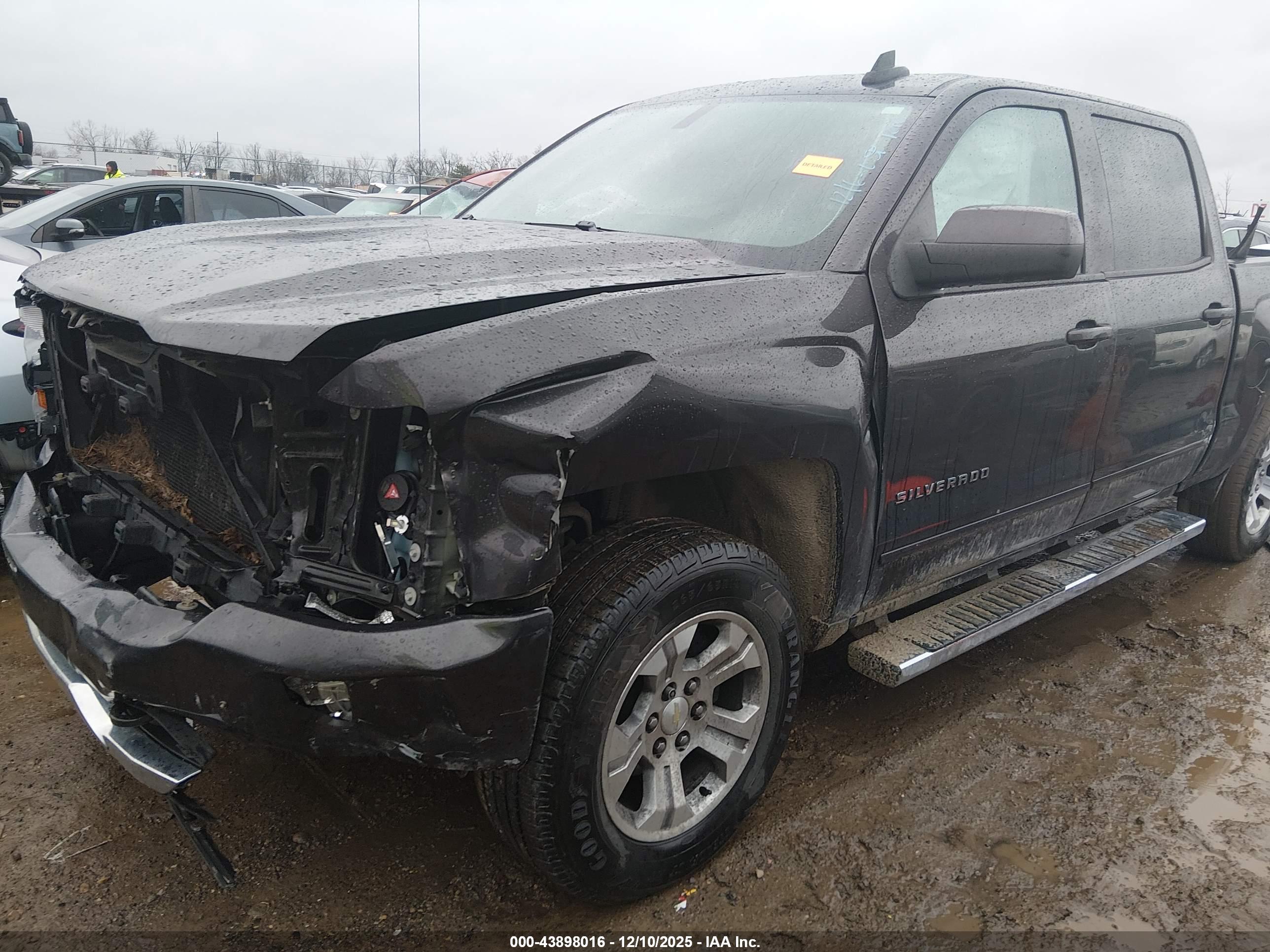 CHEVROLET SILVERADO image 2