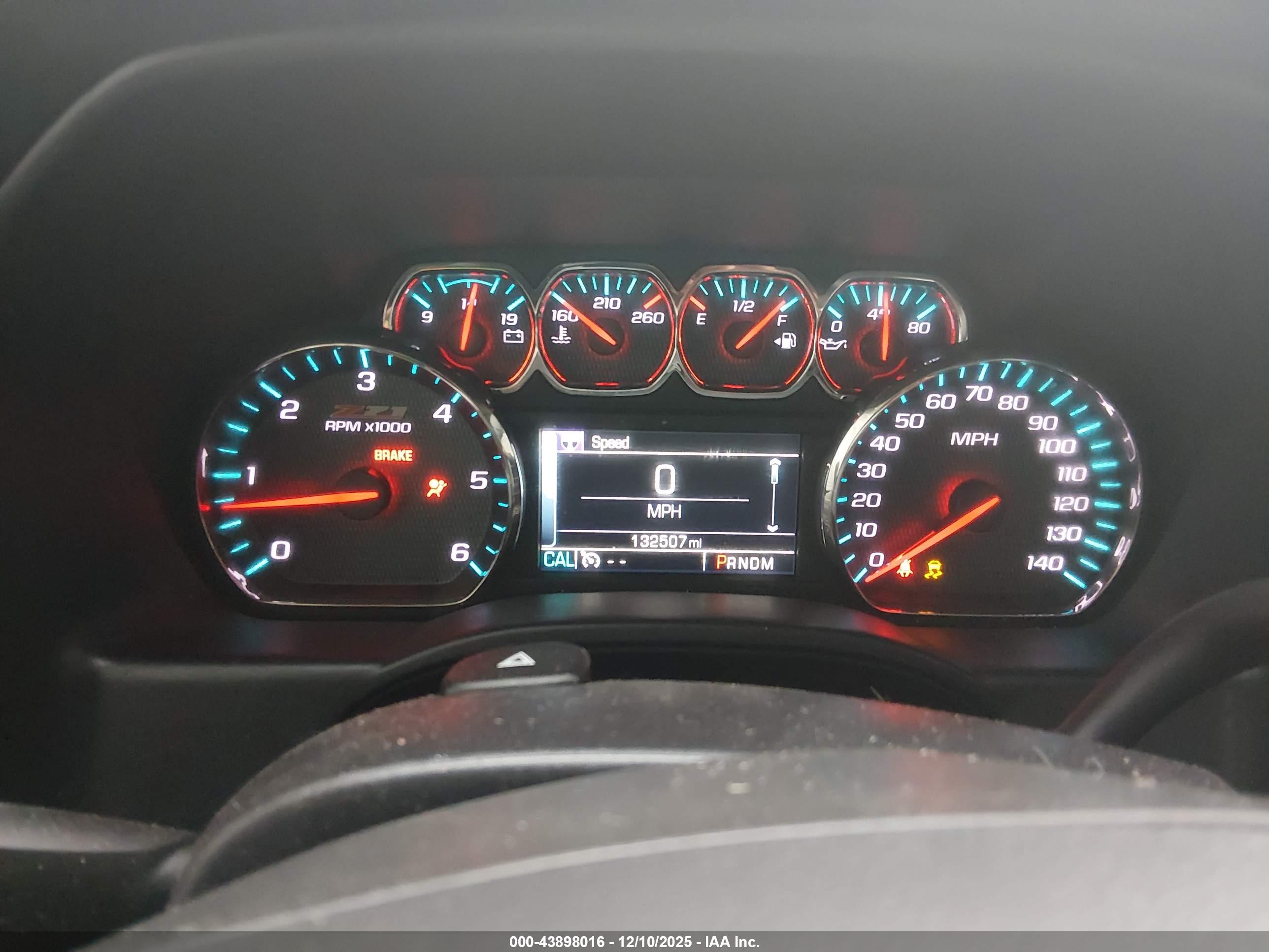 CHEVROLET SILVERADO image 7