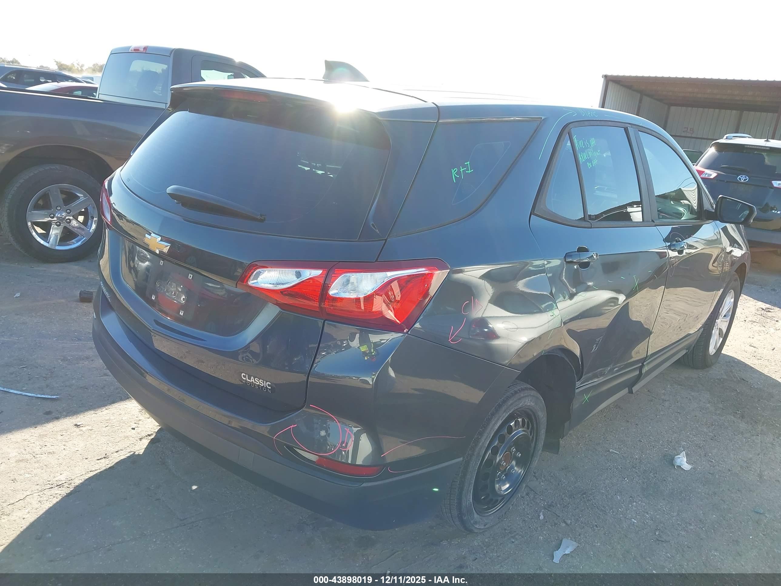 CHEVROLET EQUINOX image 4