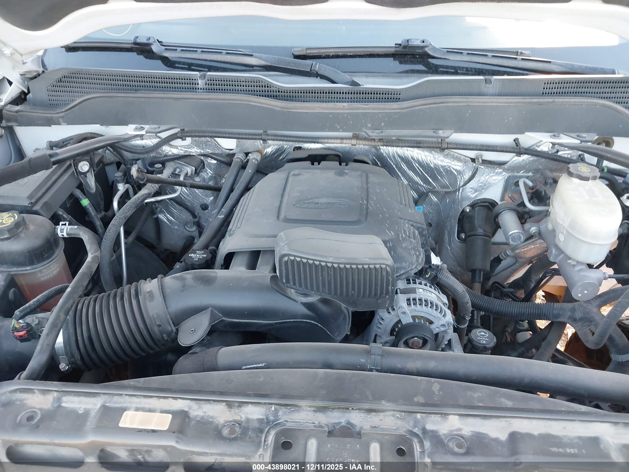 CHEVROLET SILVERADO image 10