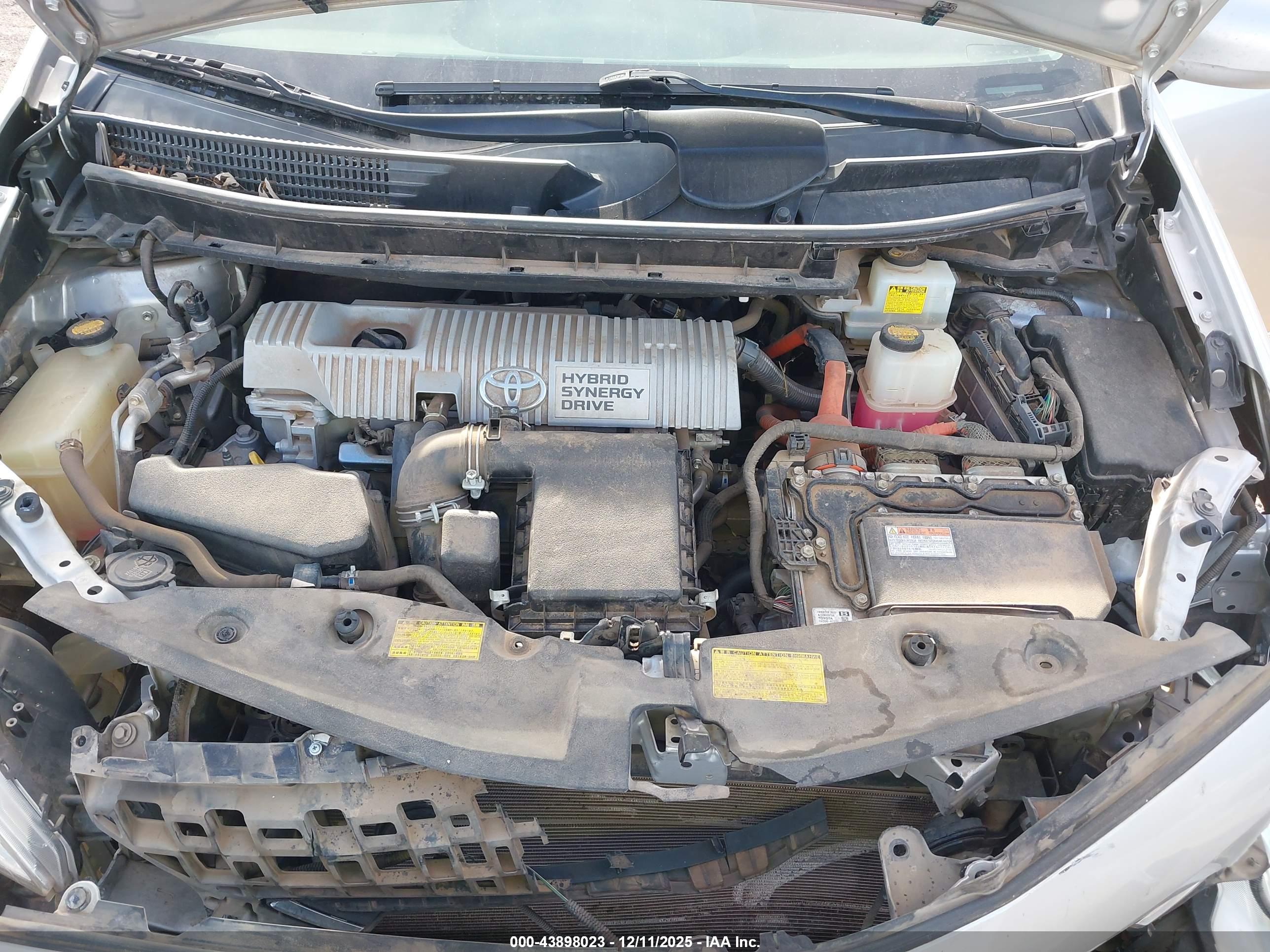 TOYOTA PRIUS image 10