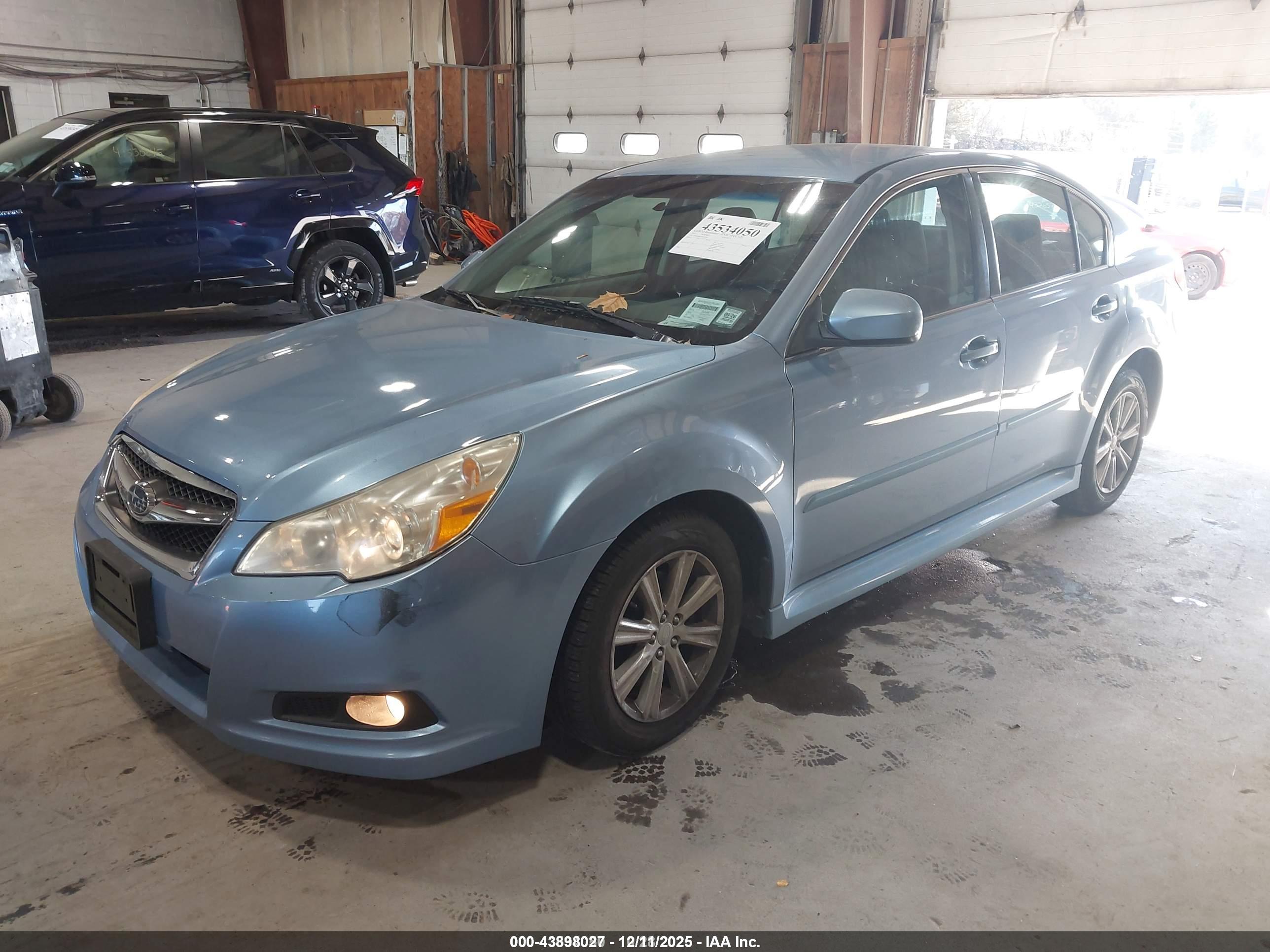 SUBARU LEGACY image 2