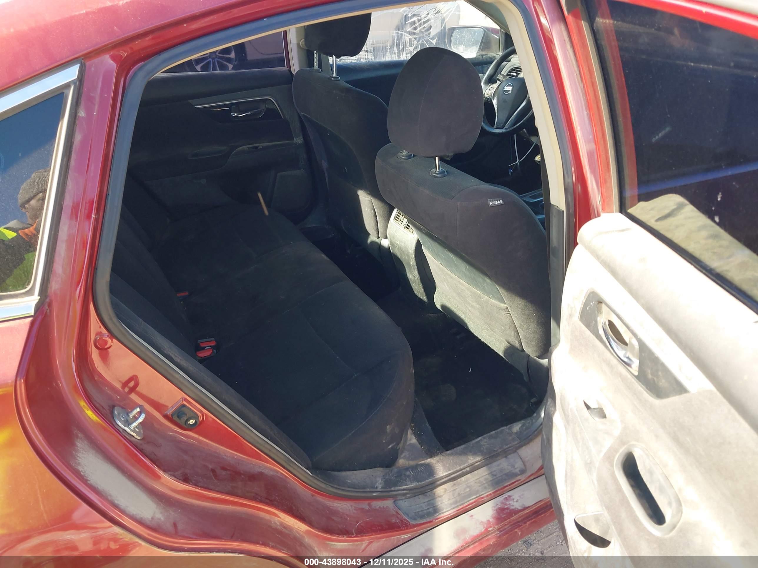 NISSAN ALTIMA image 8