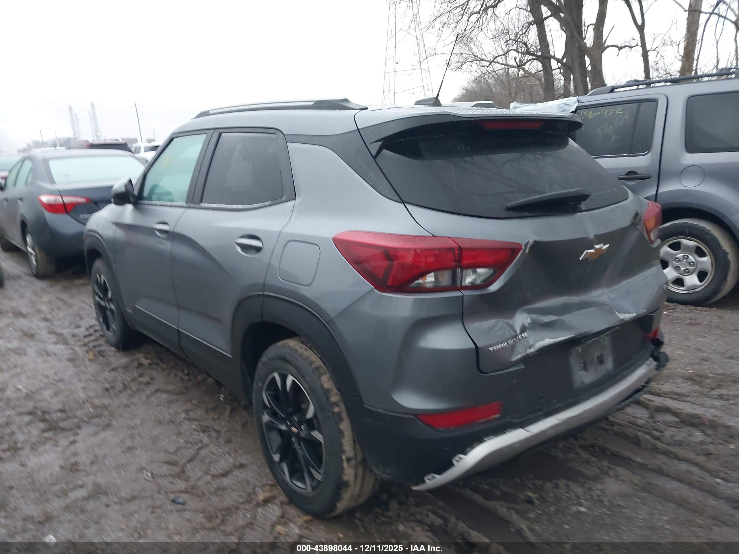 CHEVROLET TRAILBLAZER image 3