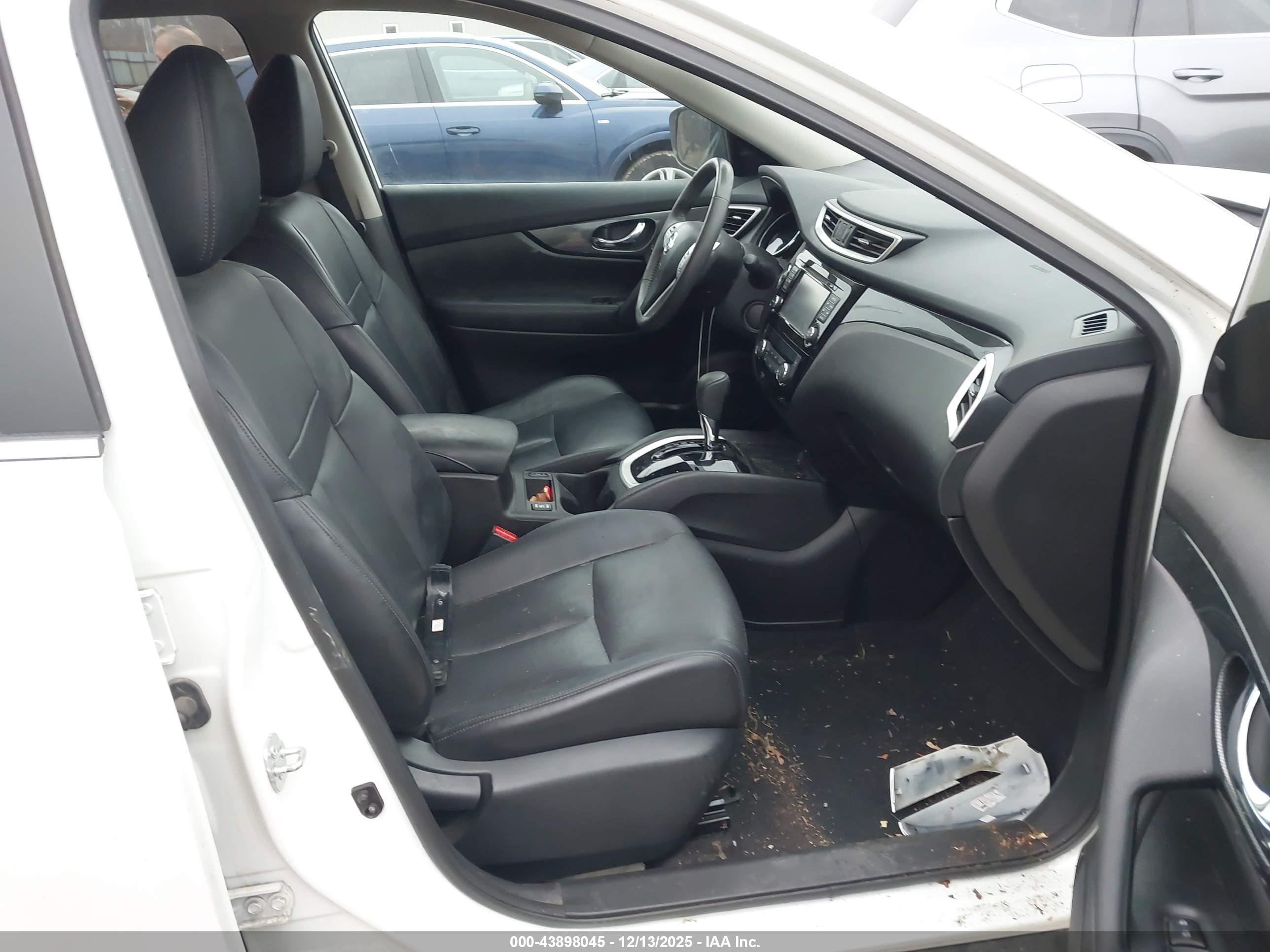 NISSAN ROGUE image 5