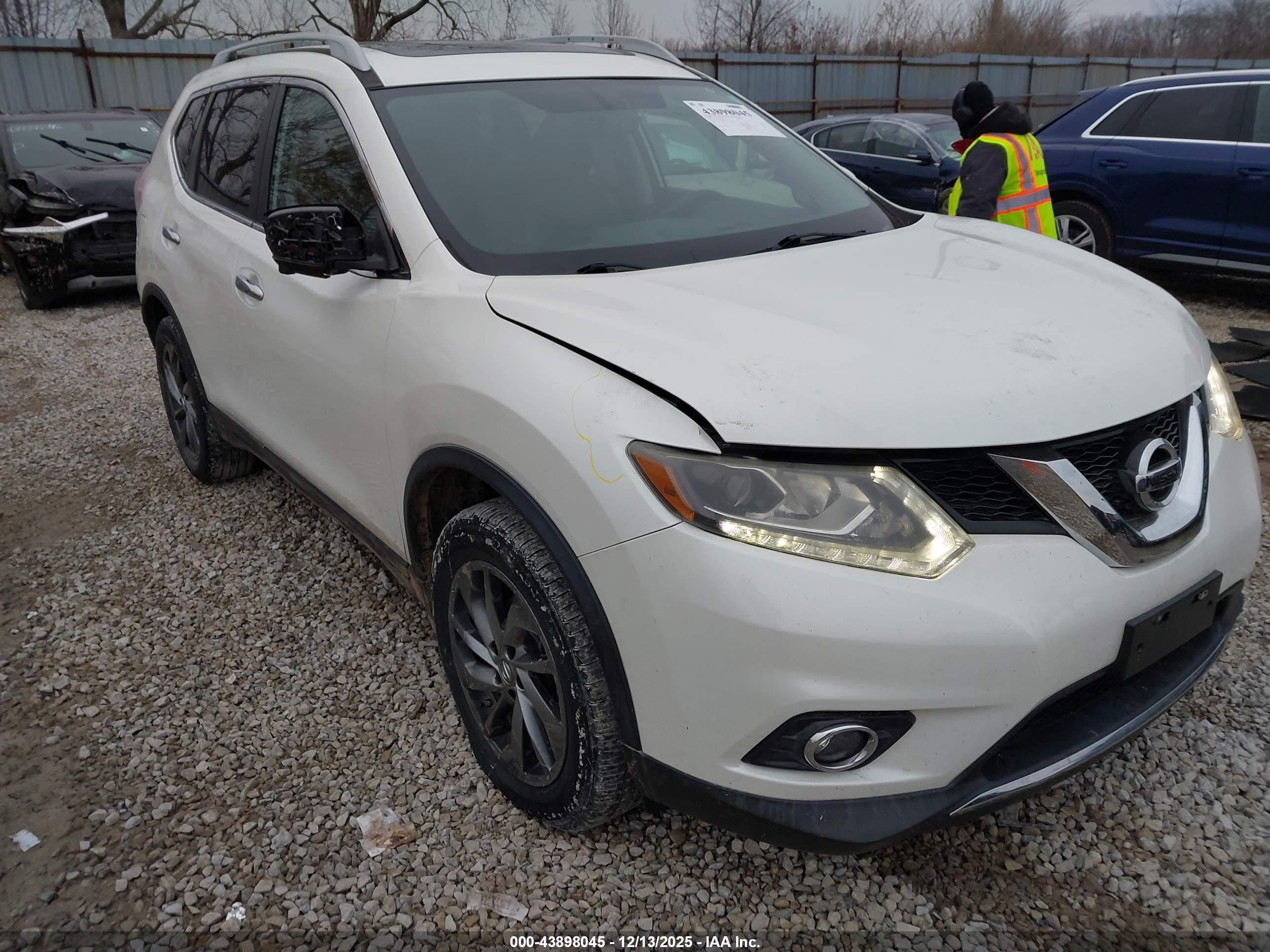 NISSAN ROGUE image 6