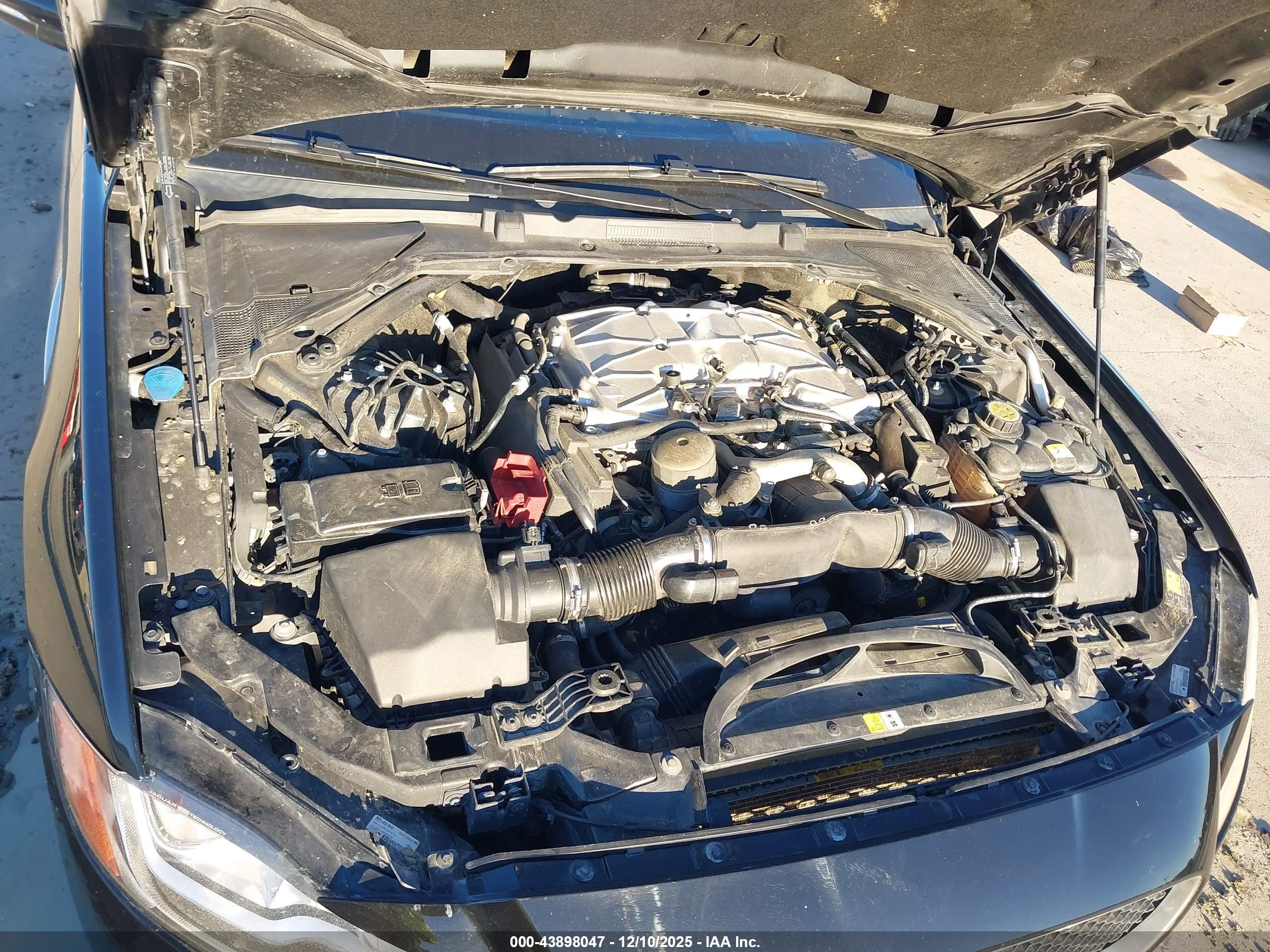 JAGUAR XF image 10
