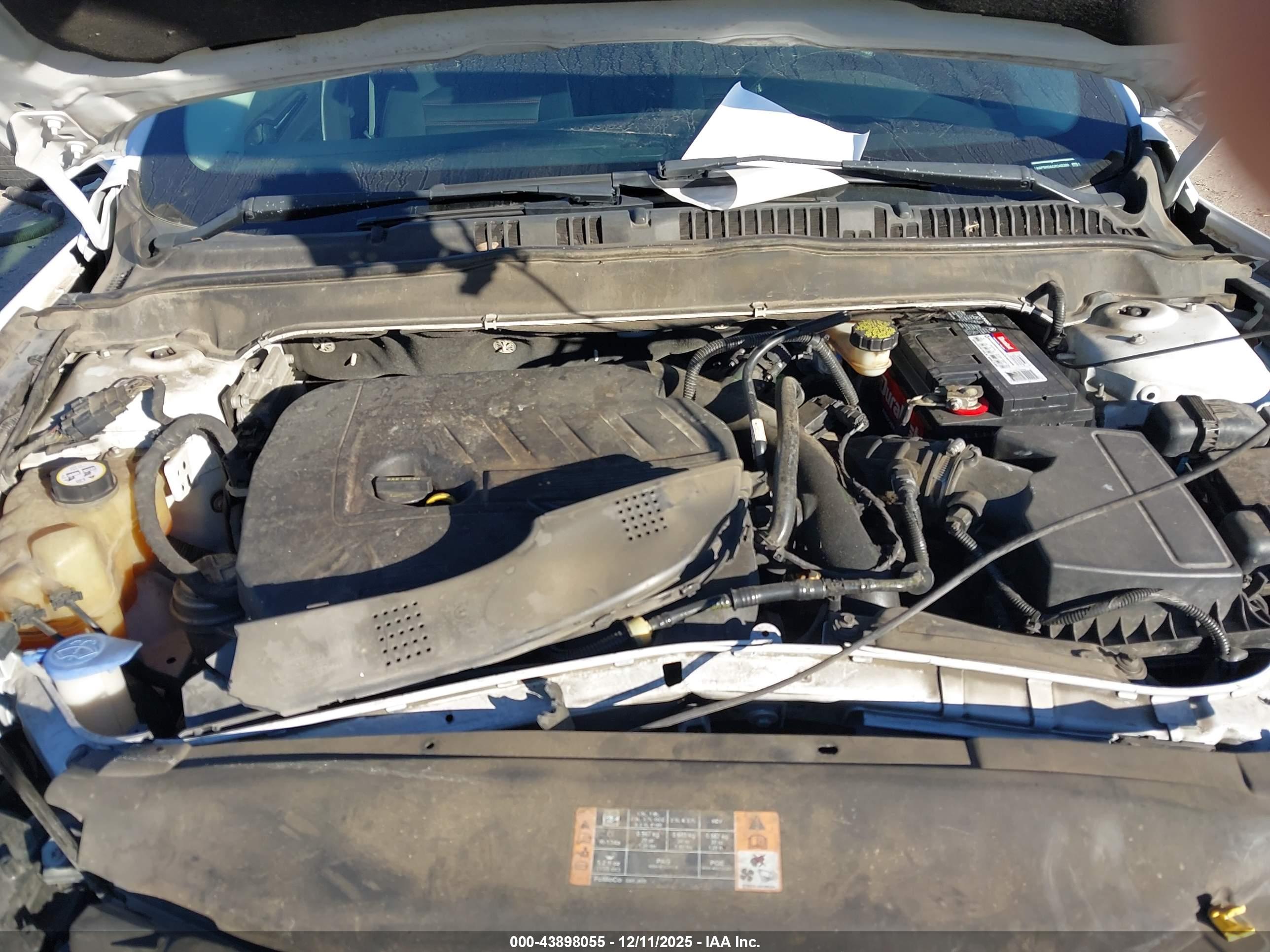 FORD FUSION image 10