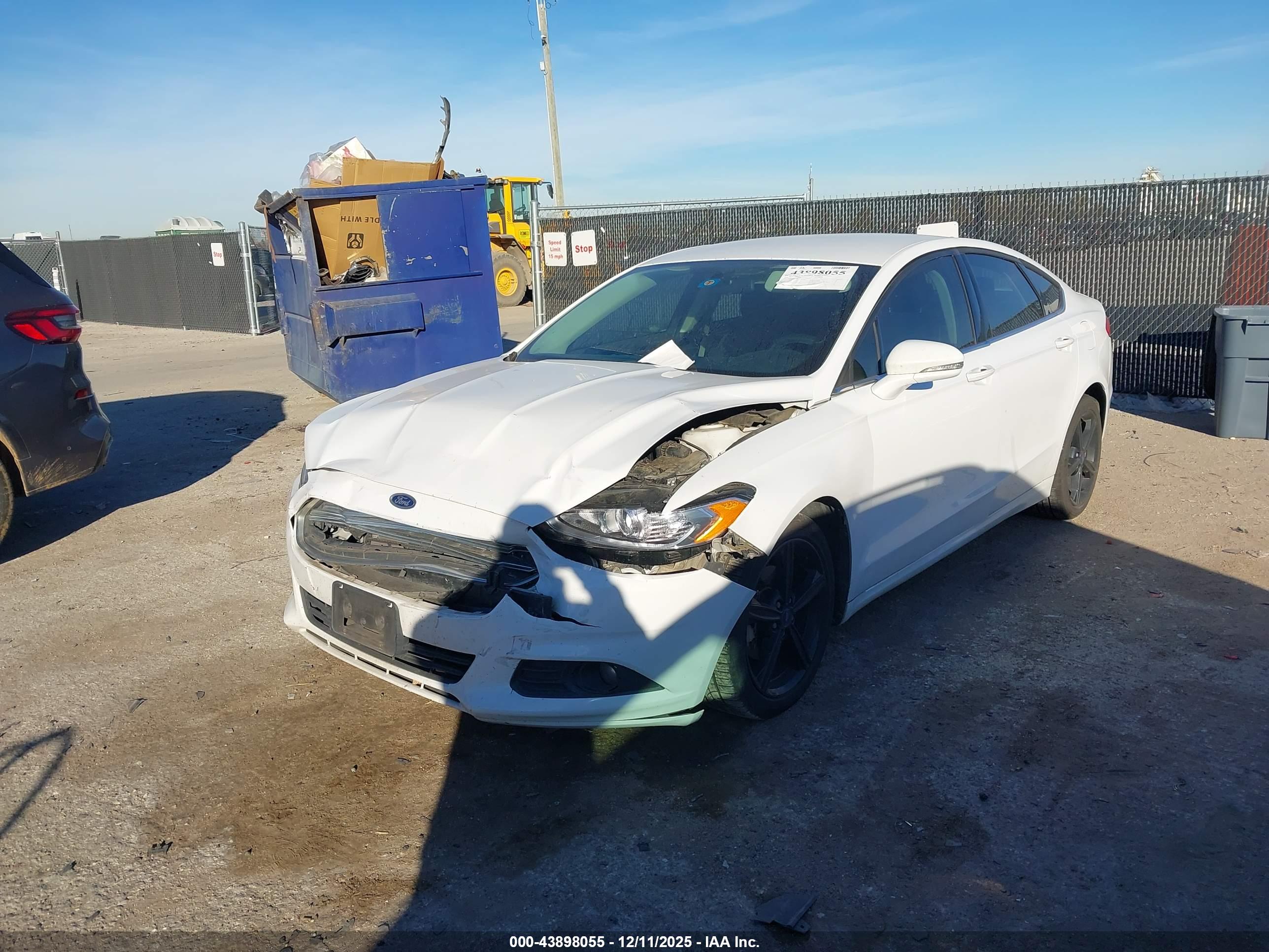 FORD FUSION image 2