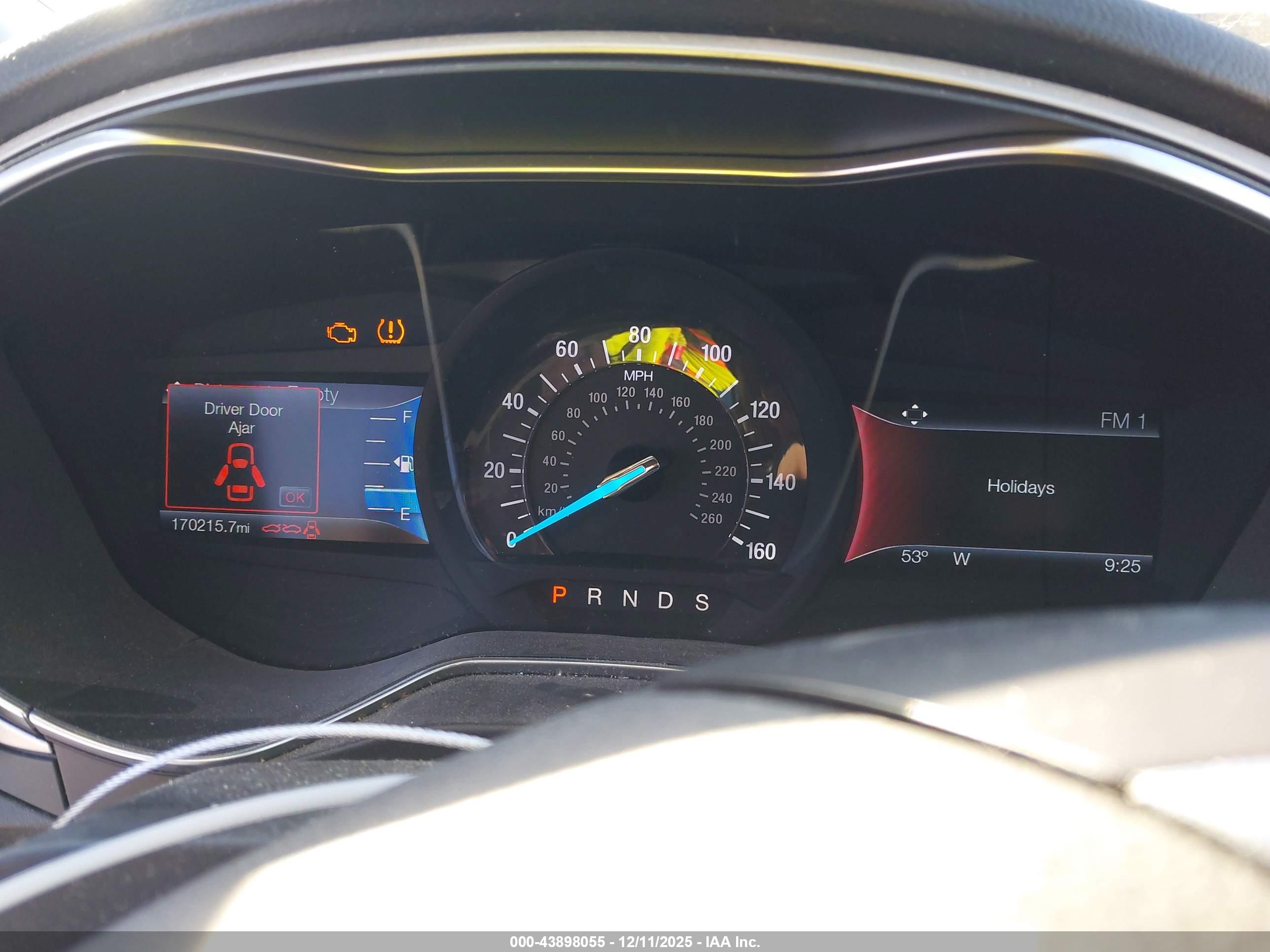 FORD FUSION image 7