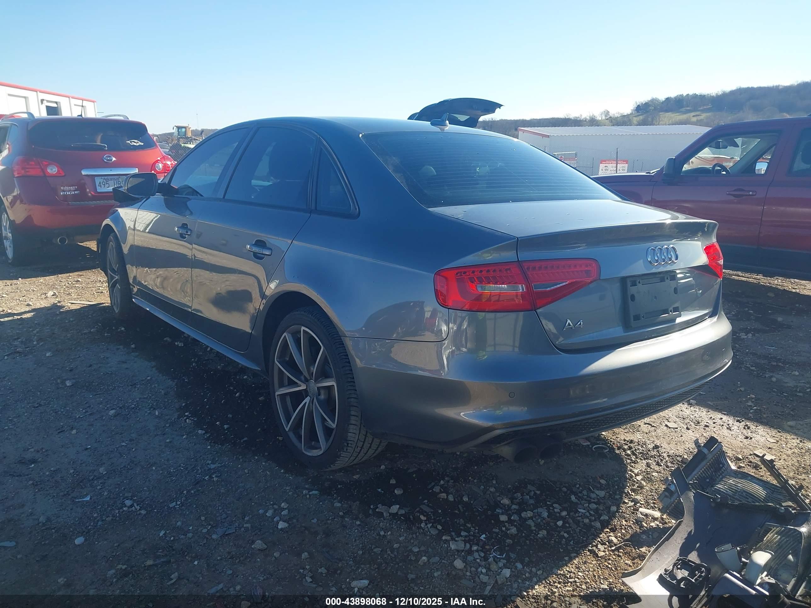 AUDI A4 image 3