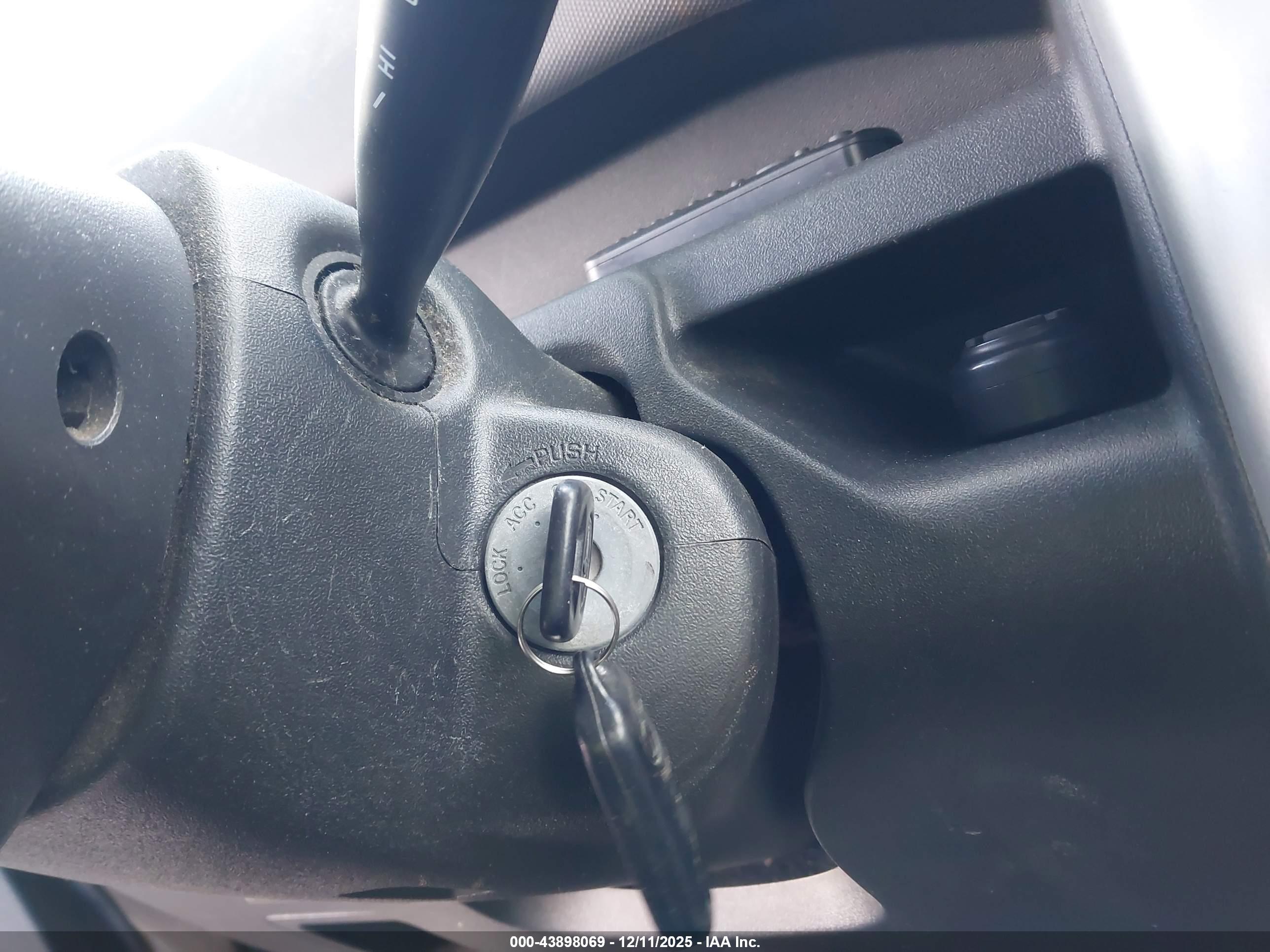 SCION XB image 11