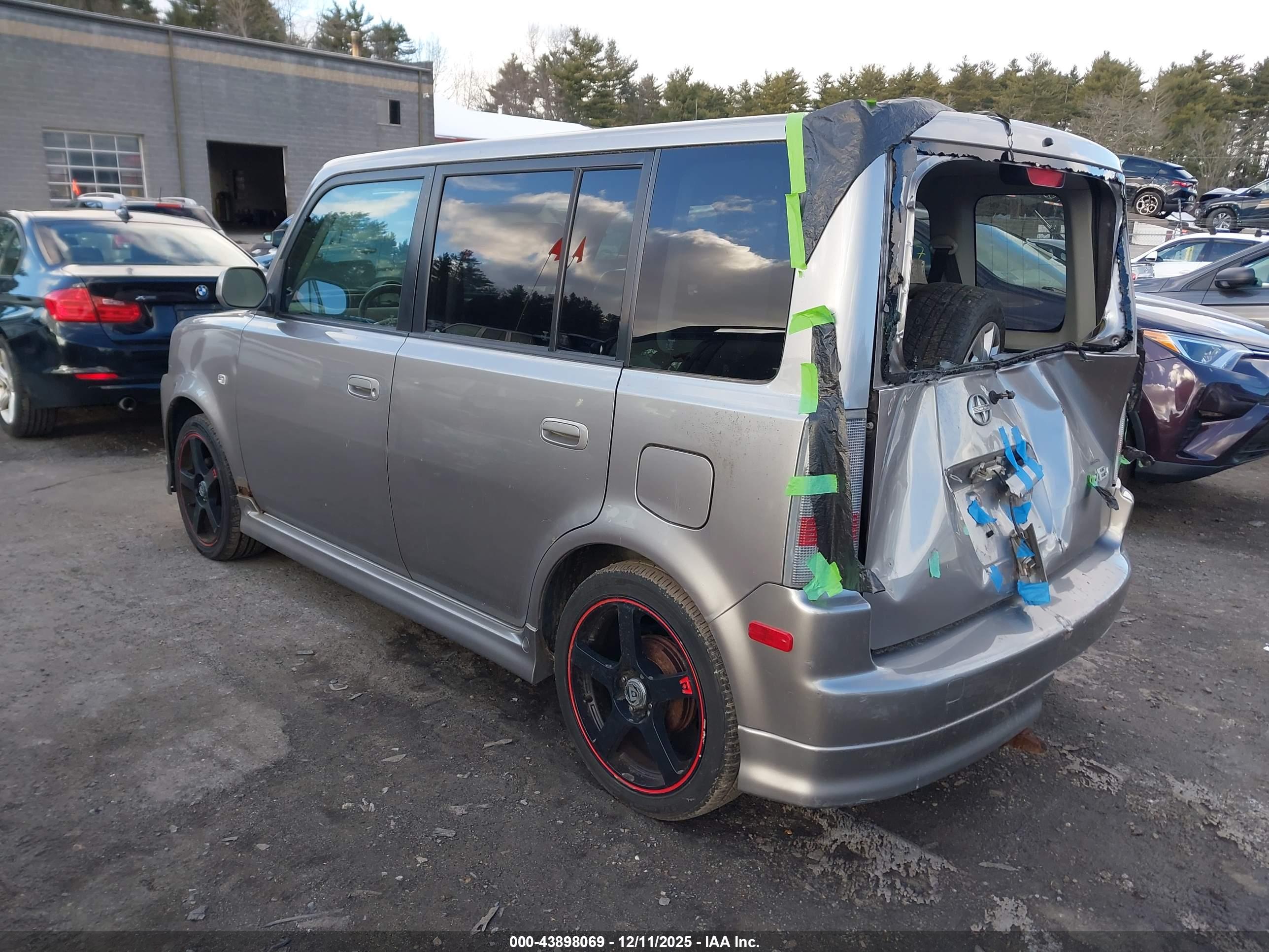SCION XB image 3