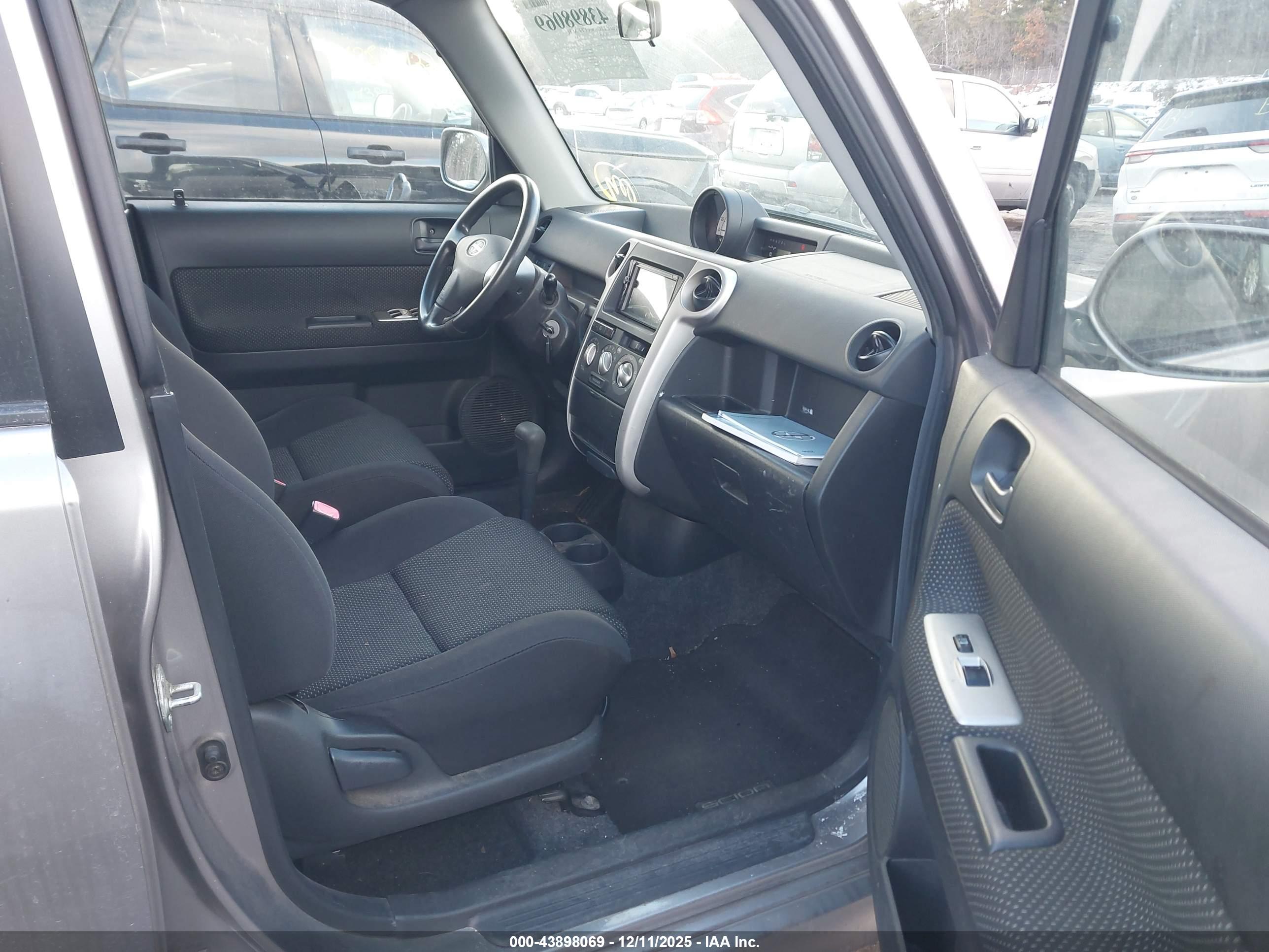 SCION XB image 5