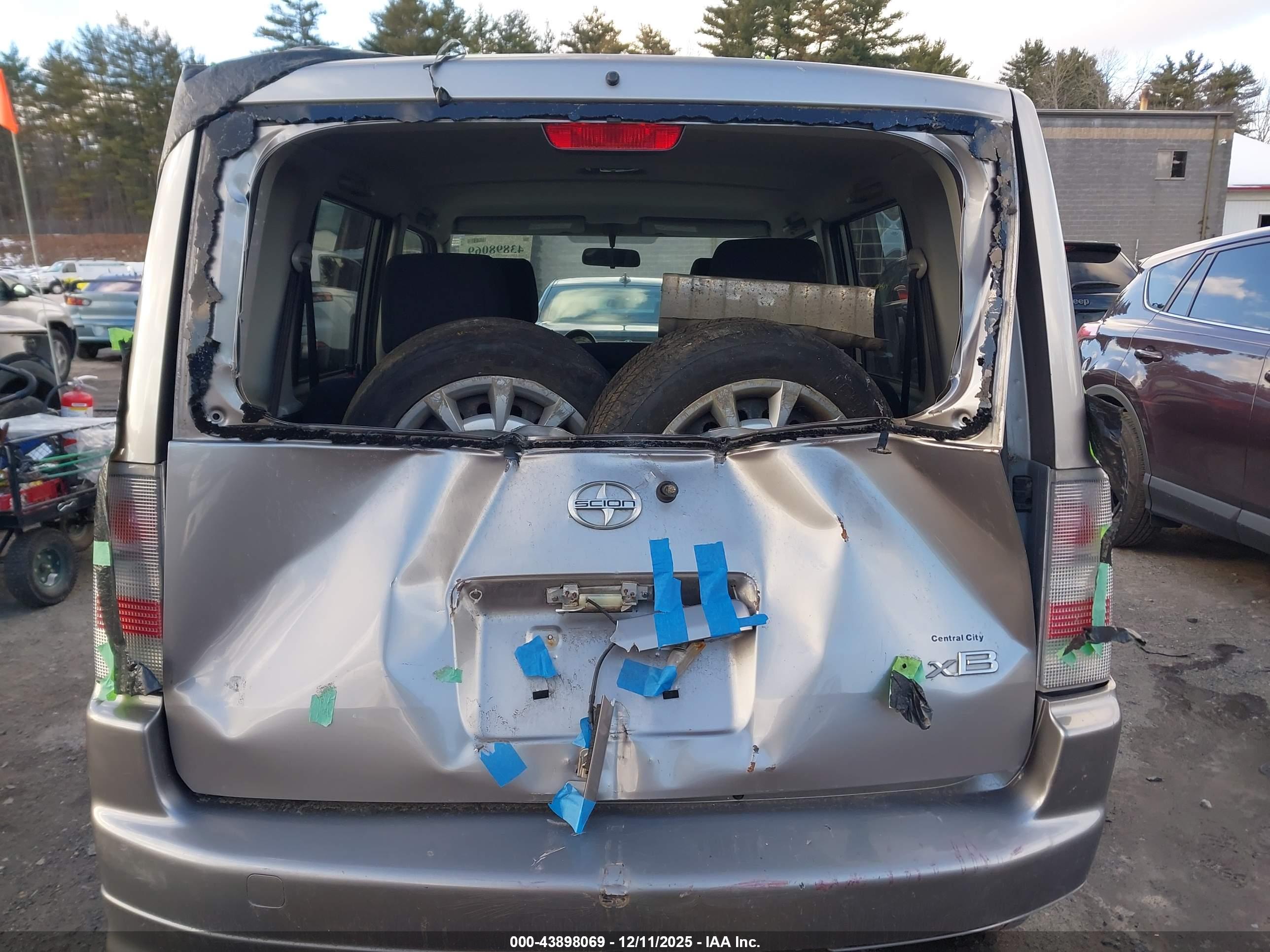 SCION XB image 6