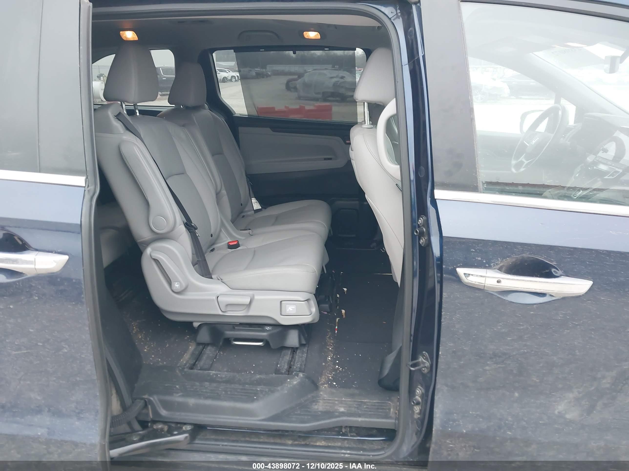 HONDA ODYSSEY image 8