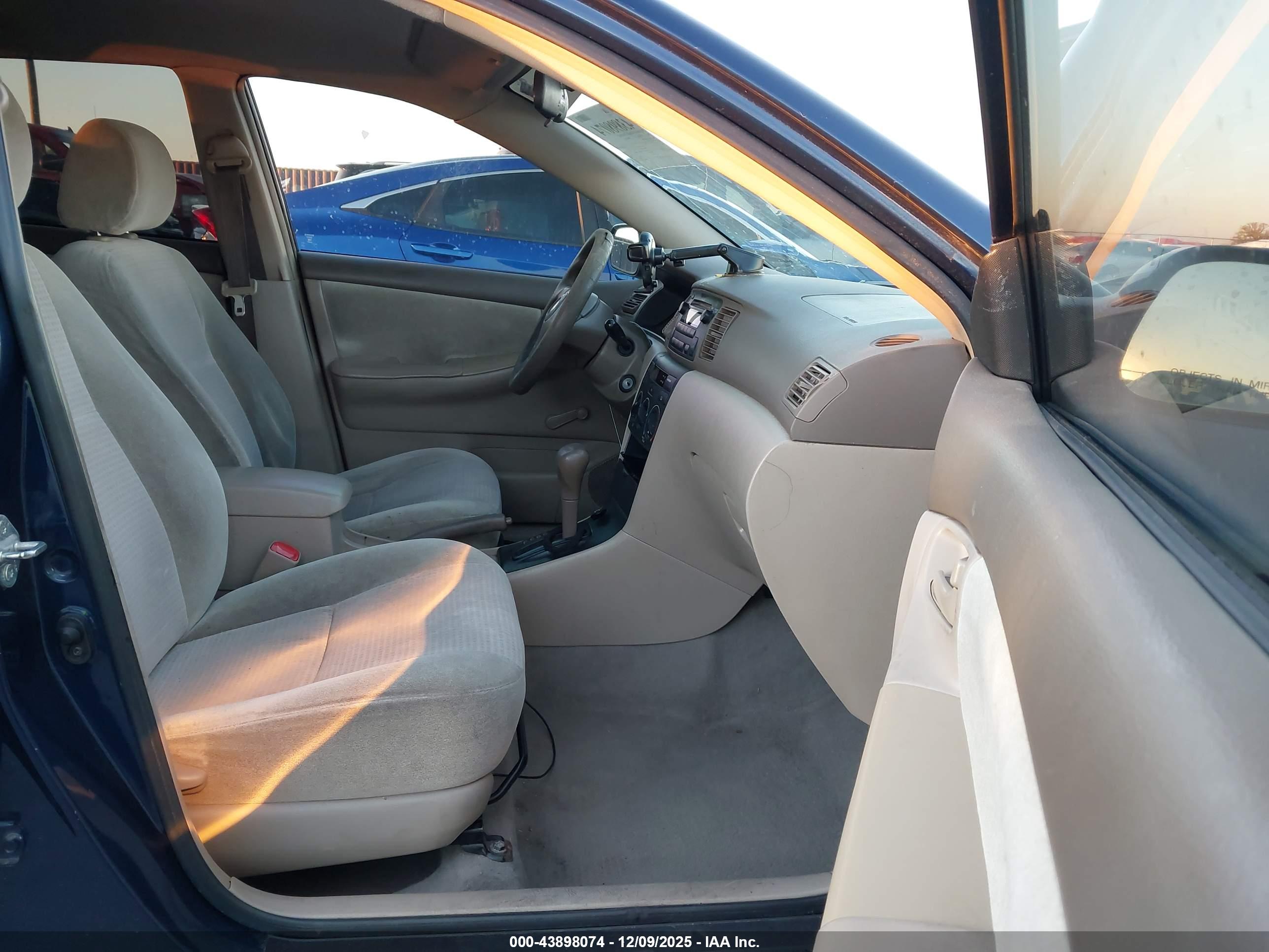 TOYOTA COROLLA image 5